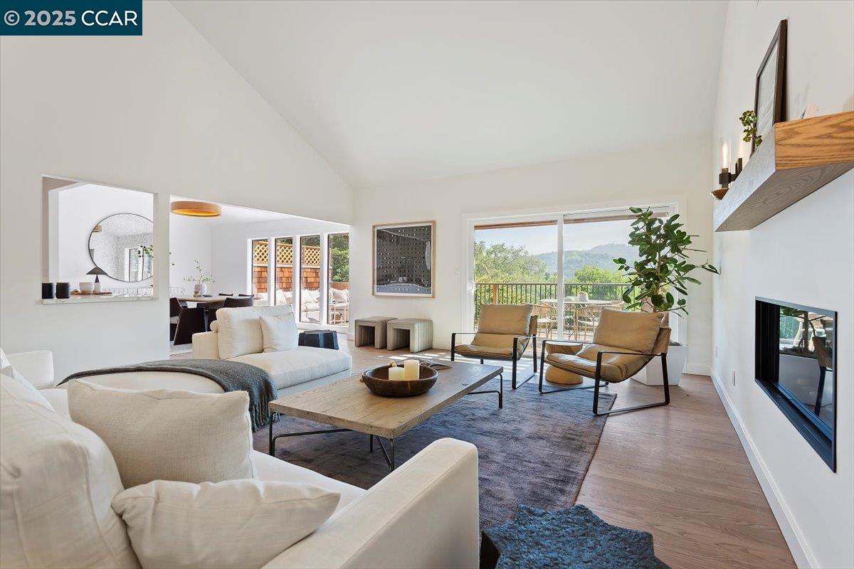 316 Village View Ct
