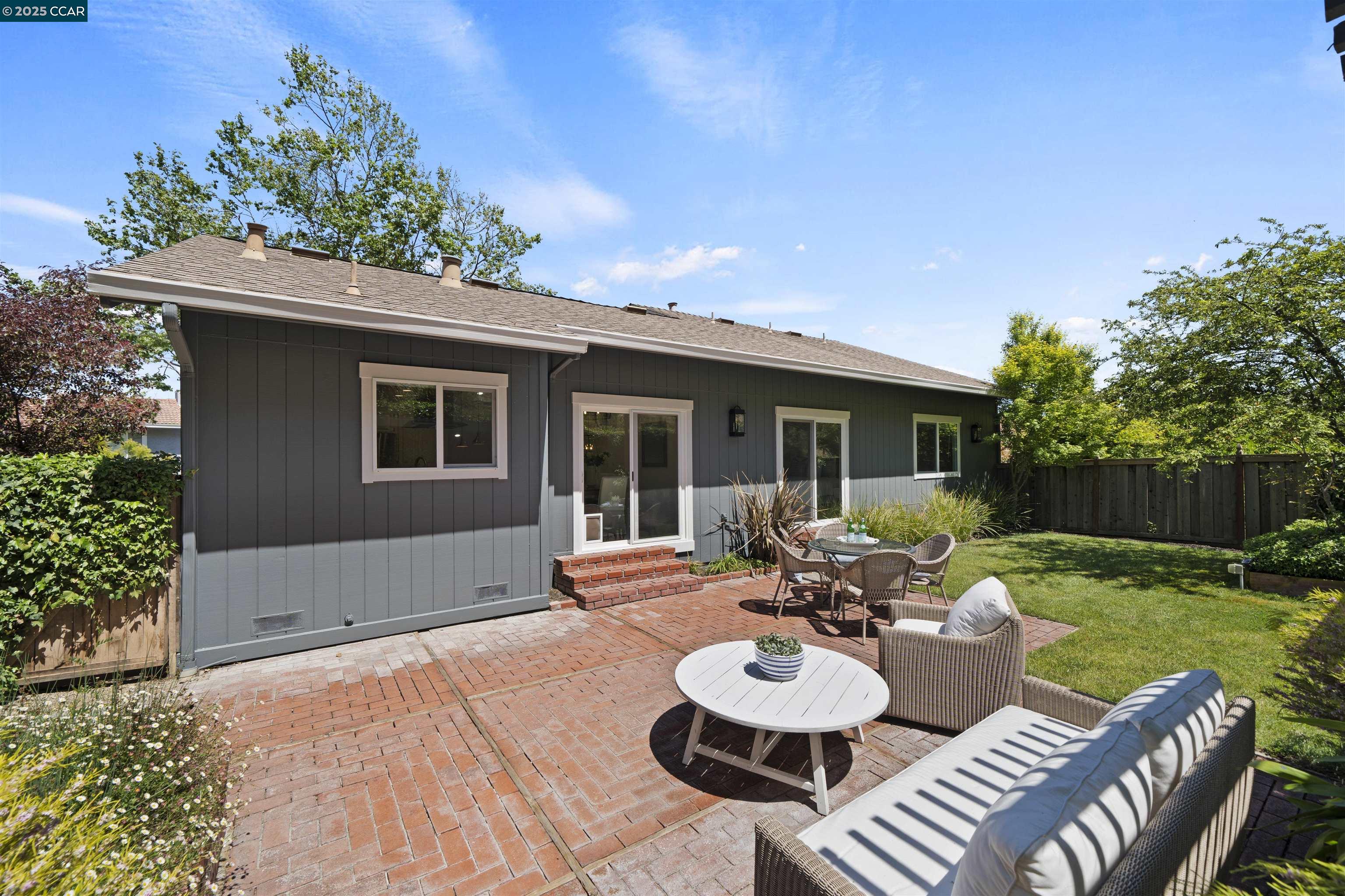 1828 Saint Andrews Dr.