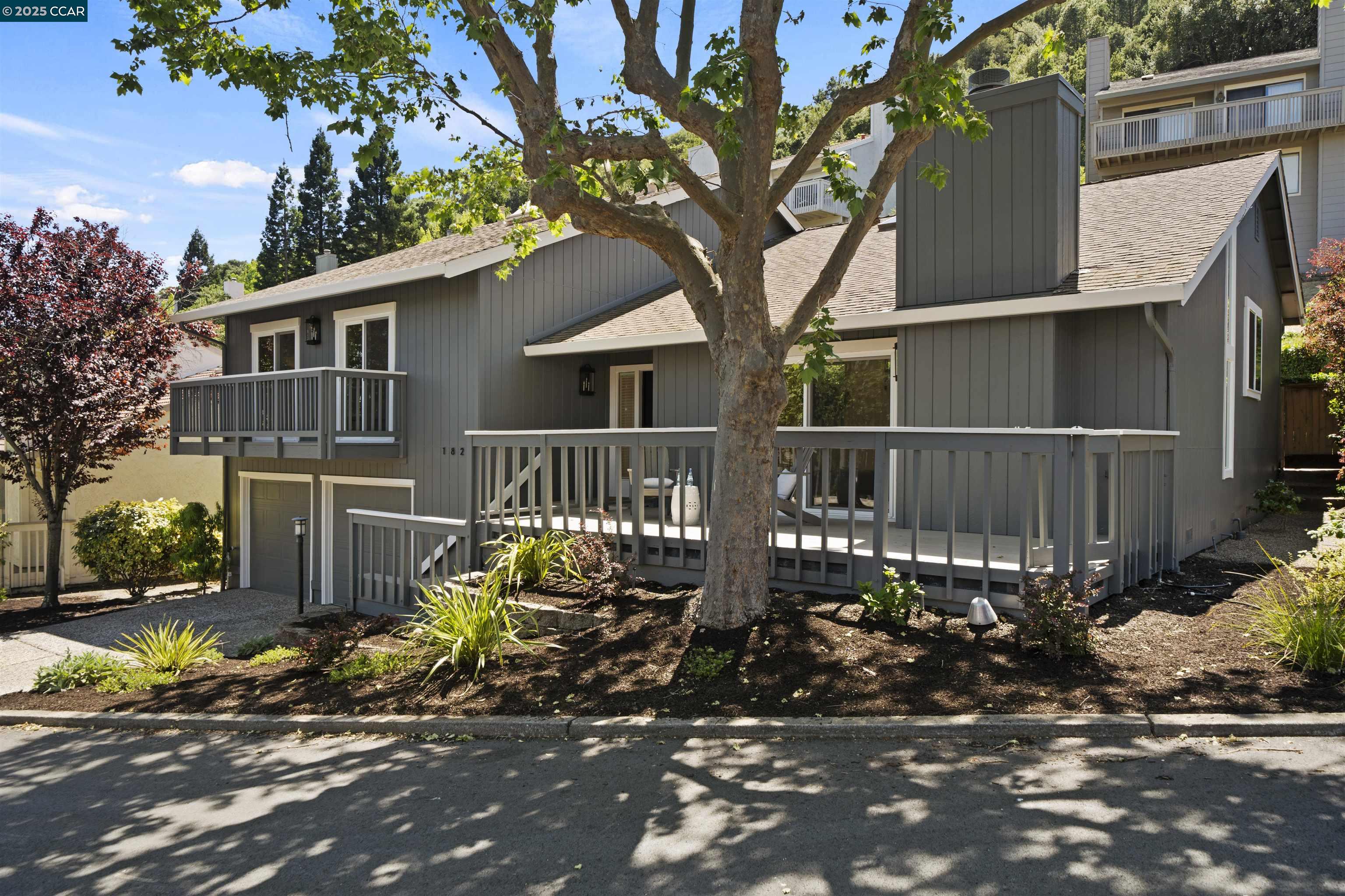 1828 Saint Andrews Dr.
