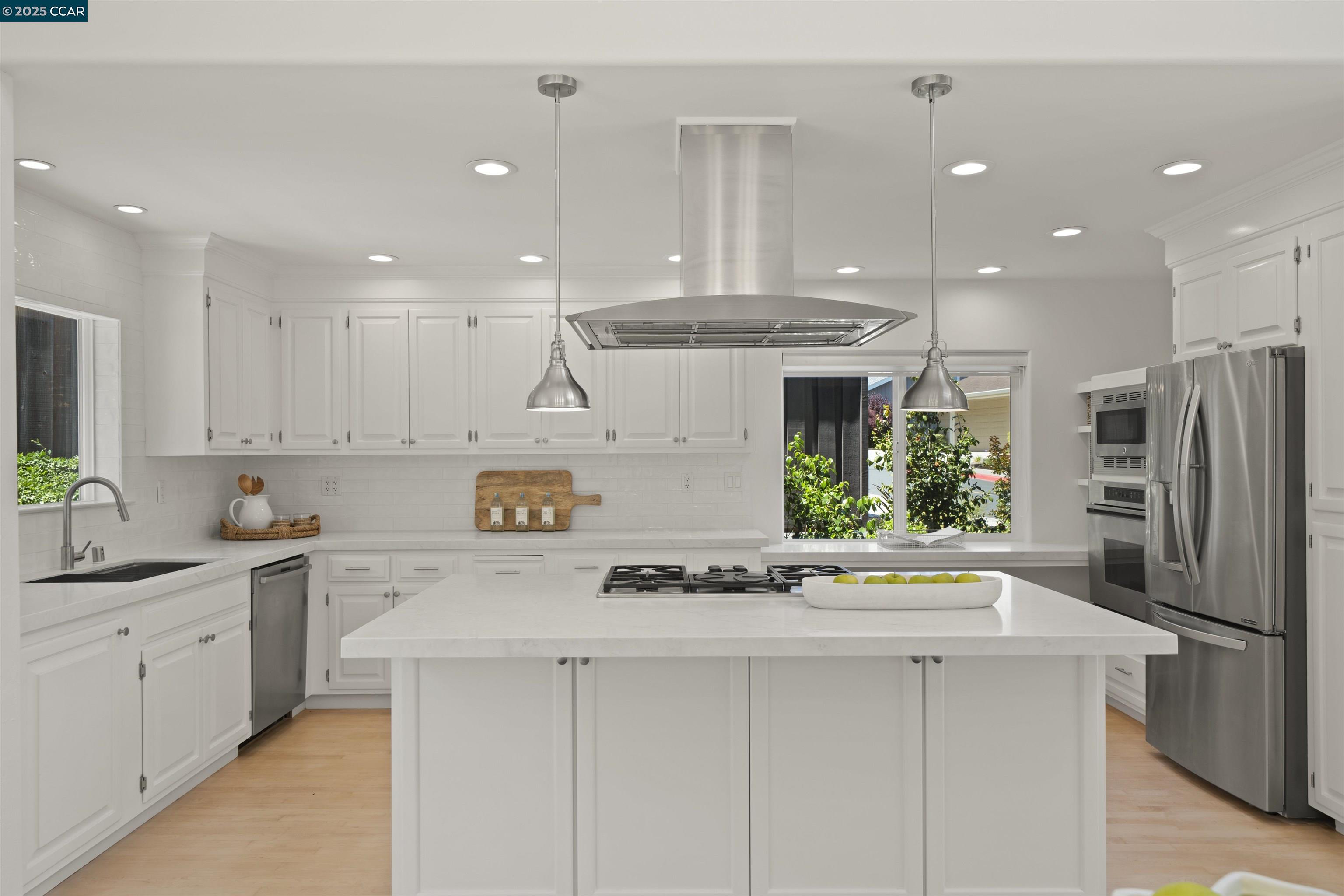 1828 Saint Andrews Dr.