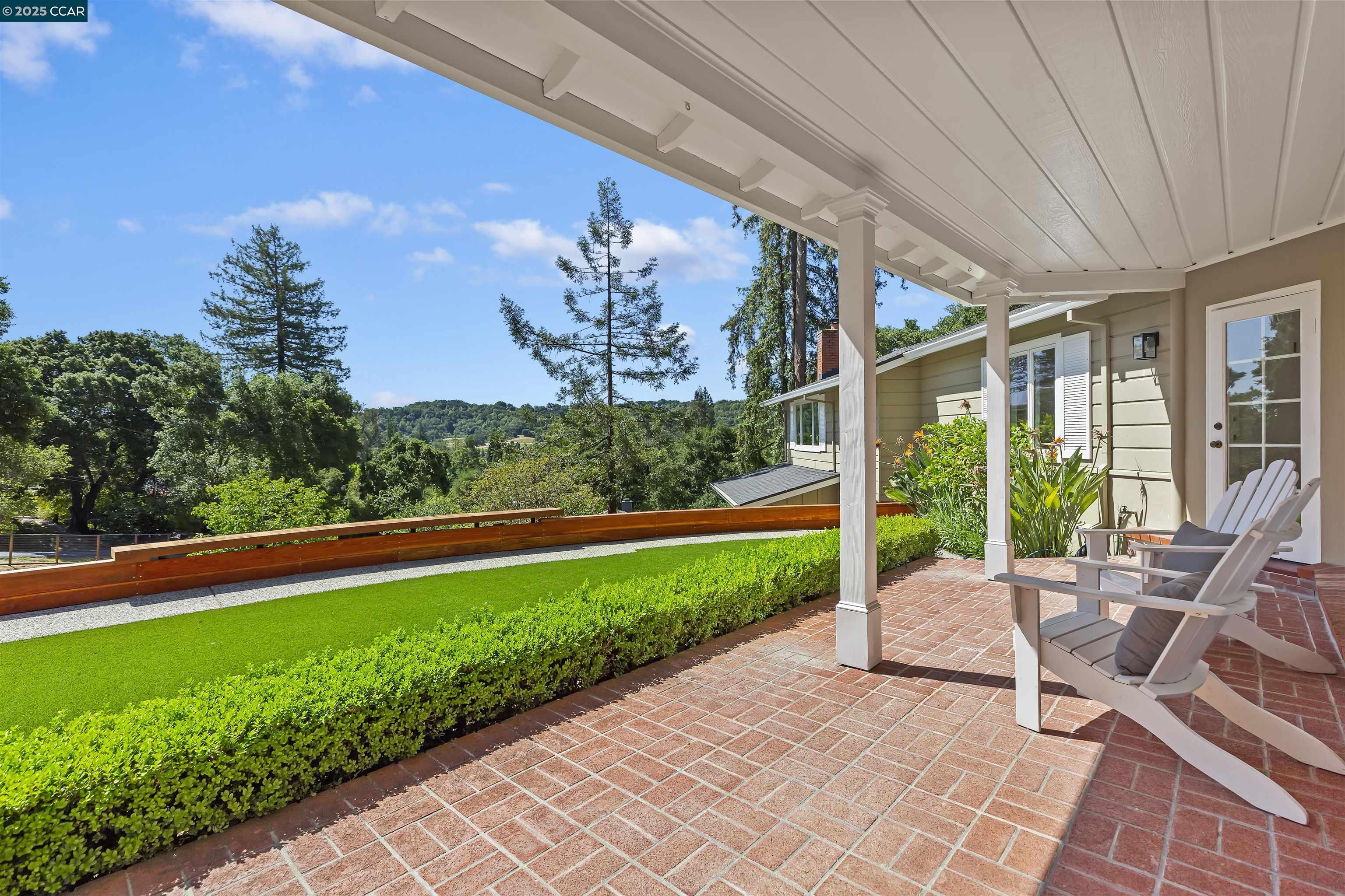 1087 Rahara Dr