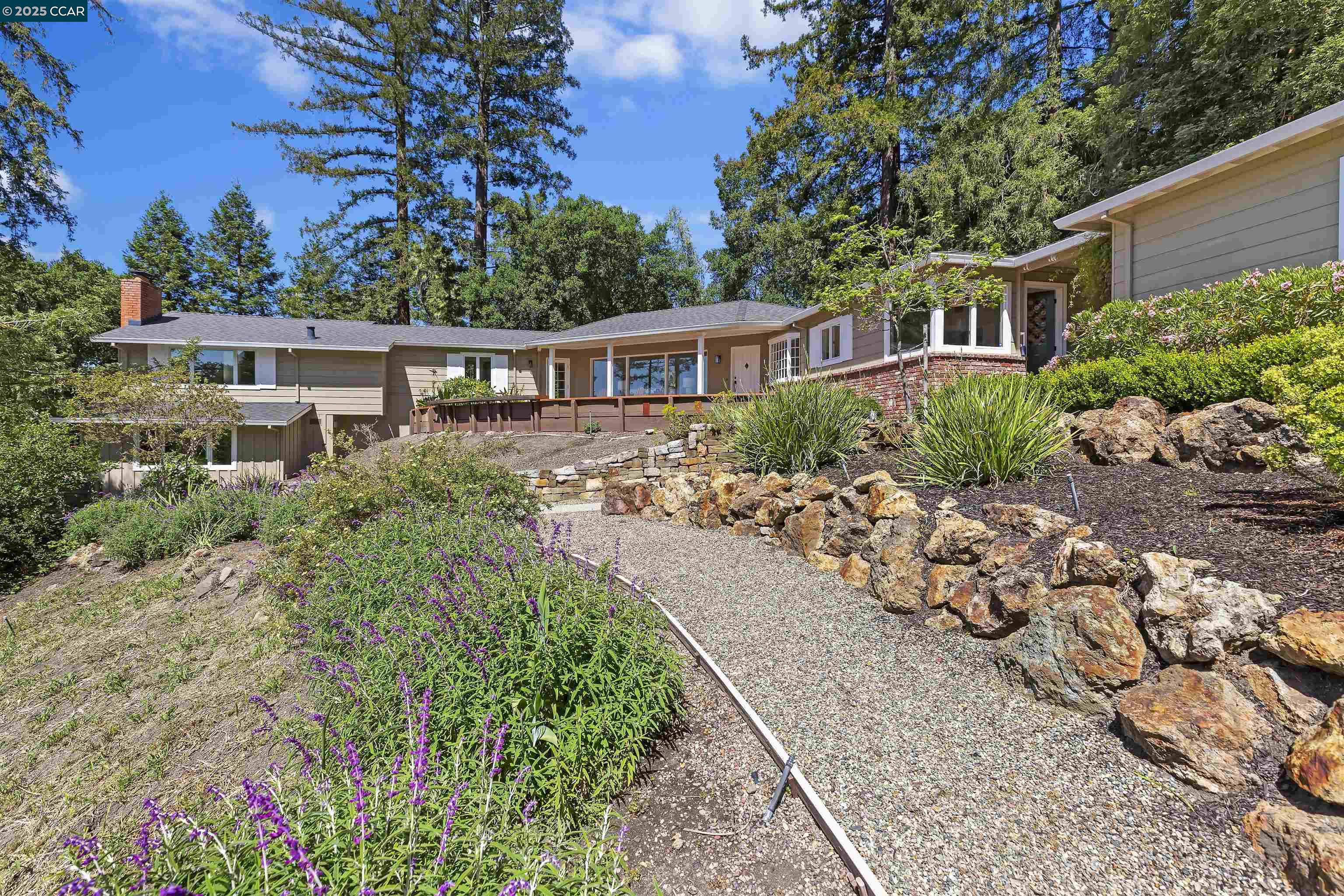 1087 Rahara Dr