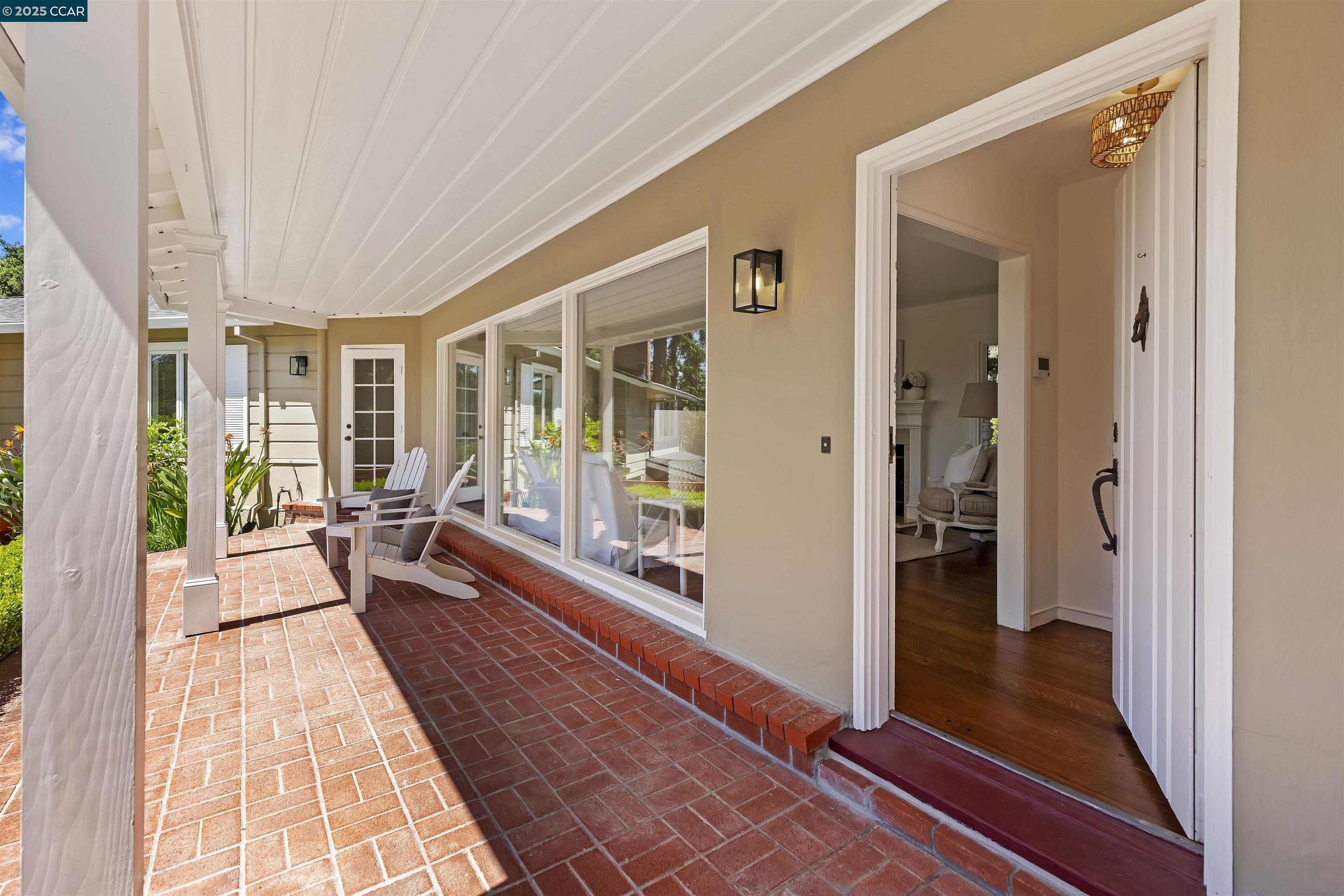 1087 Rahara Dr