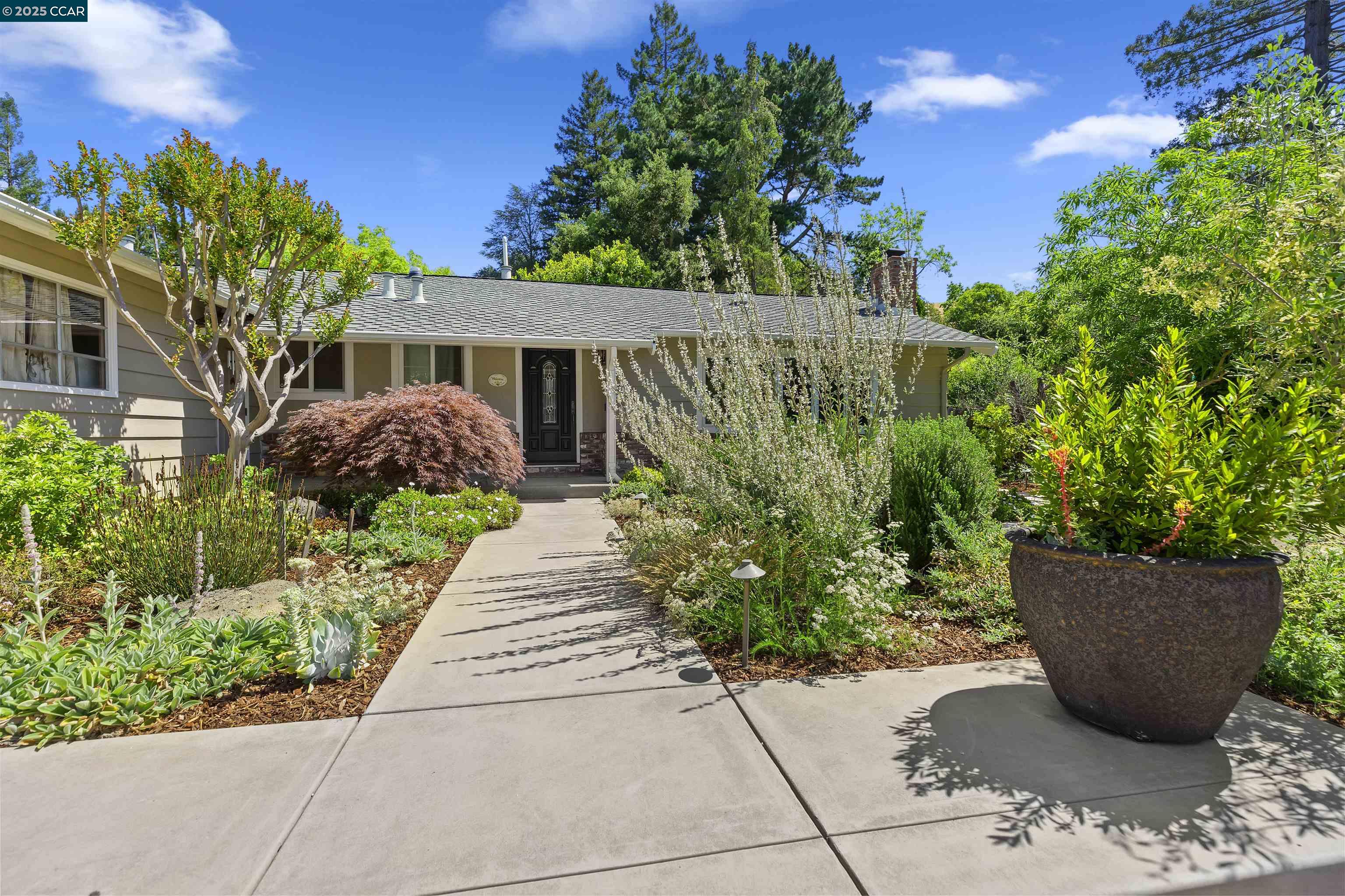 51 Ivy Dr
