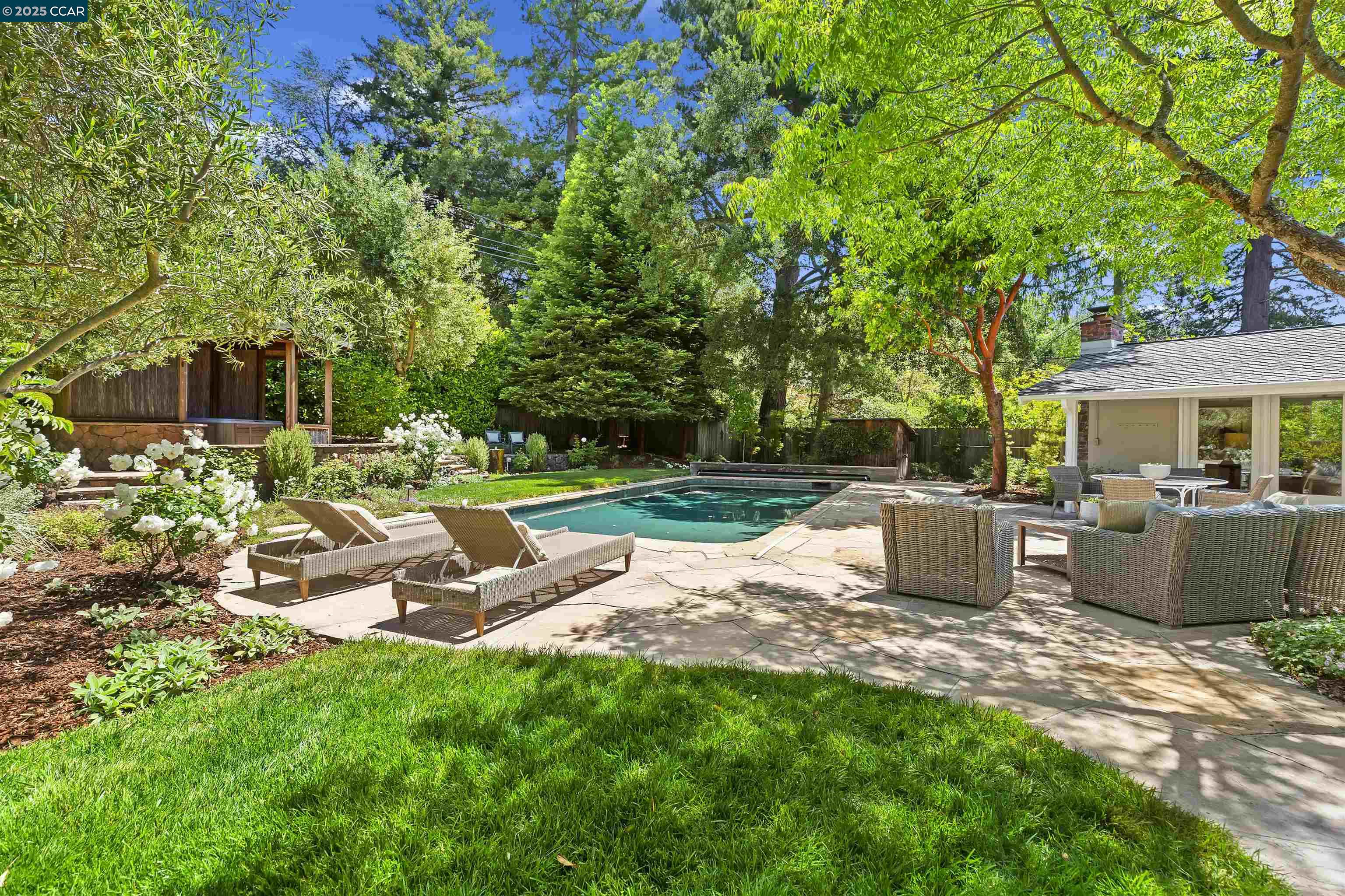 51 Ivy Dr