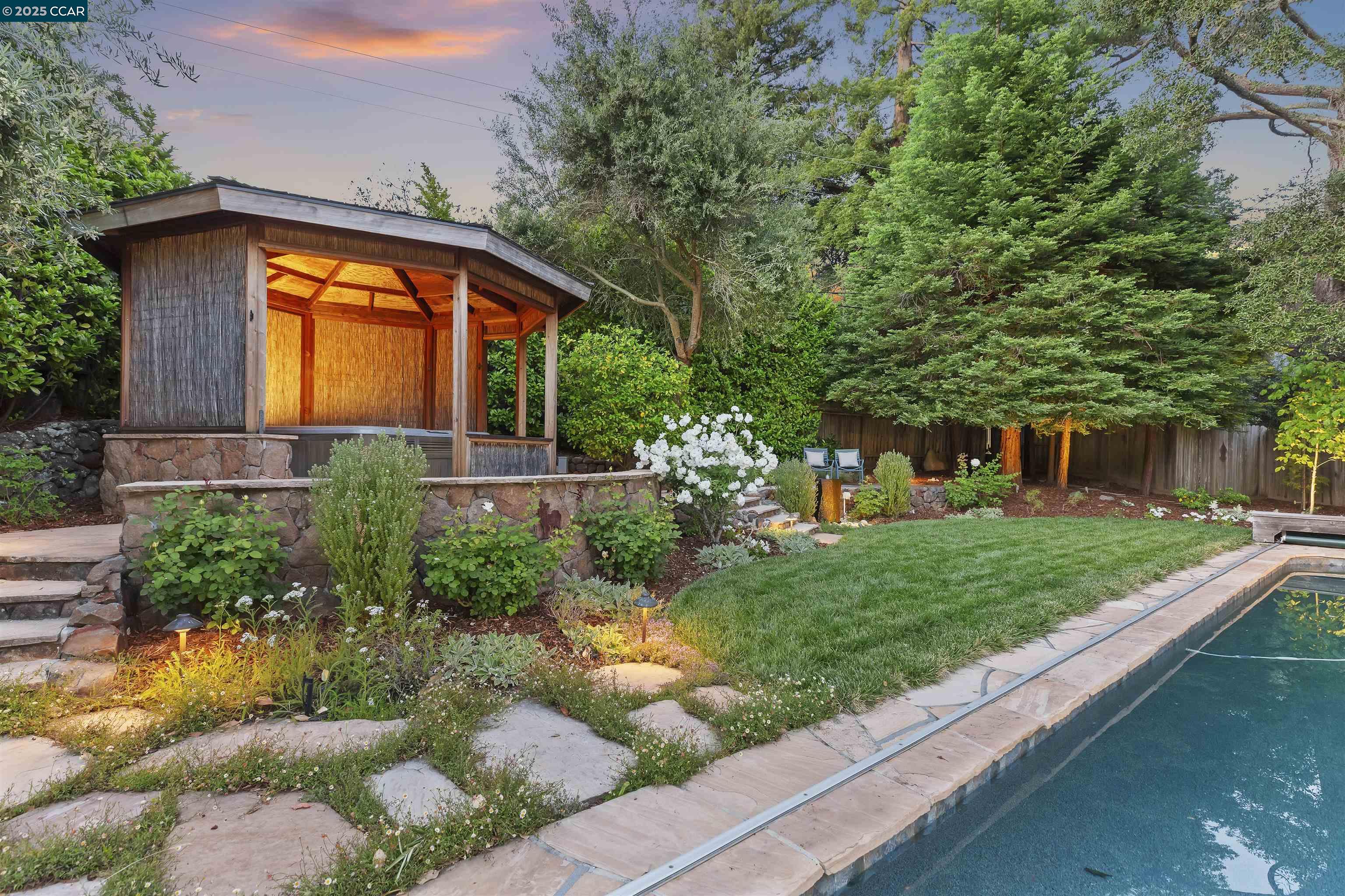 51 Ivy Dr