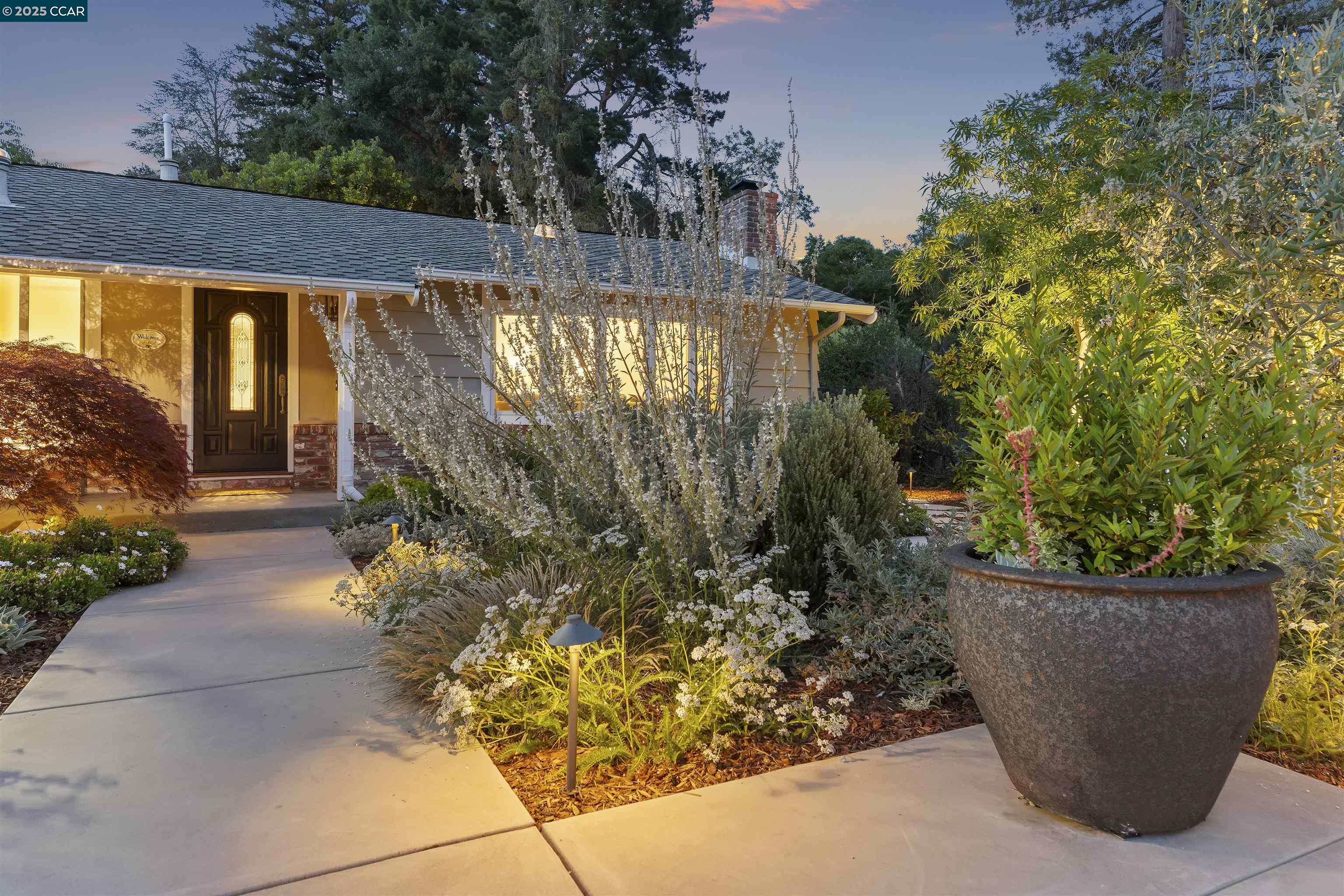 51 Ivy Dr
