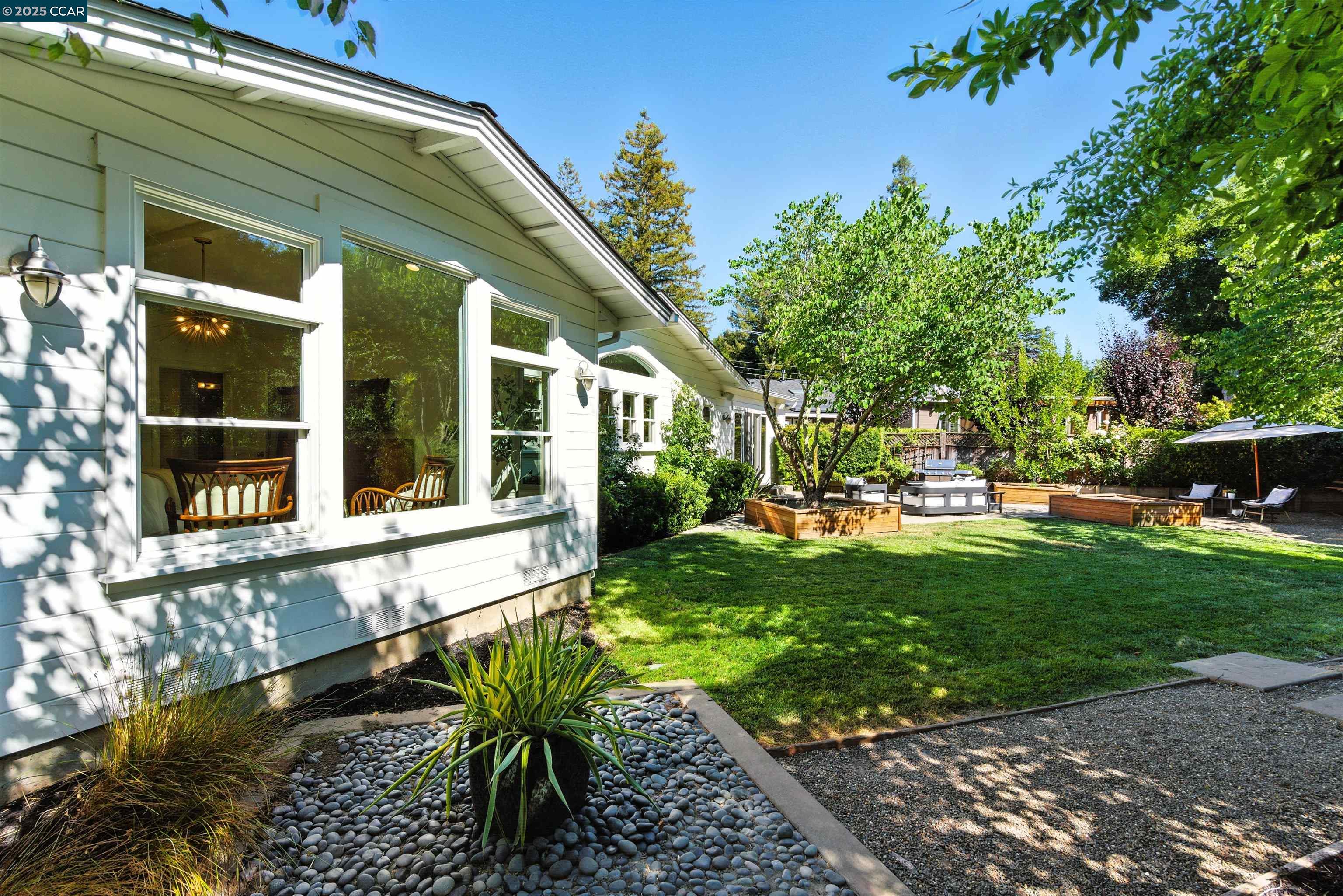 101 Meadow Ln
