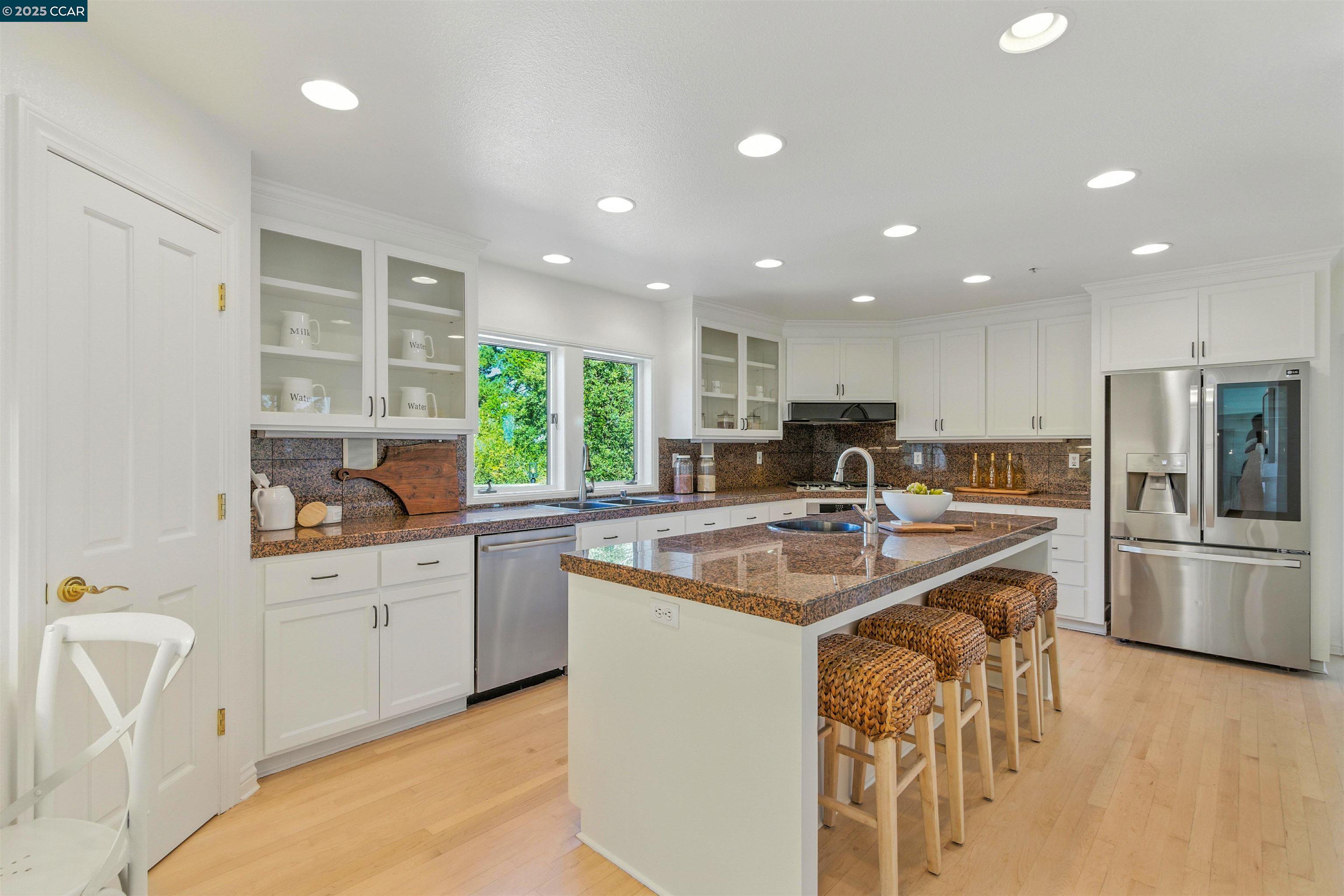 89 Donald Dr