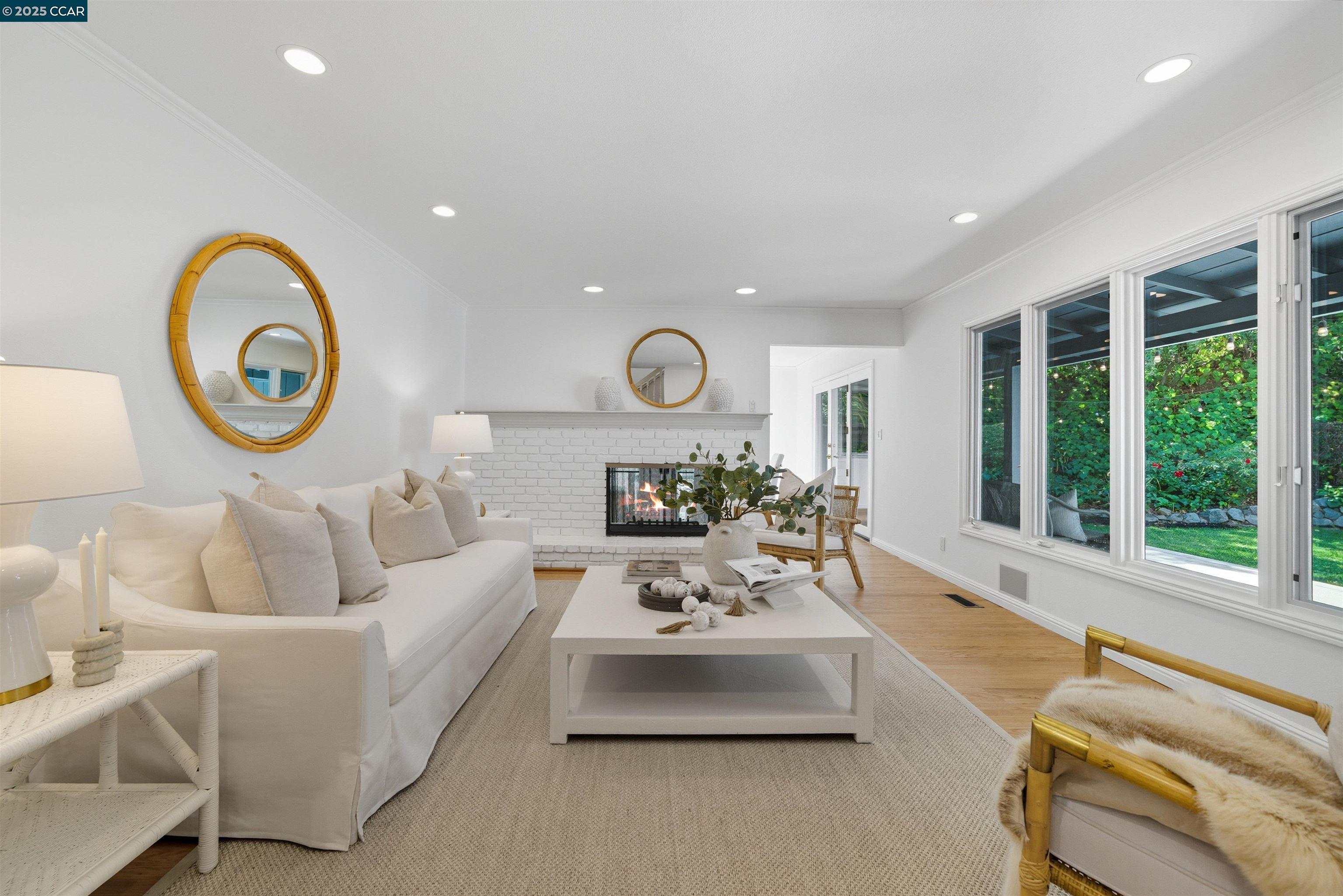 81 Coral Dr