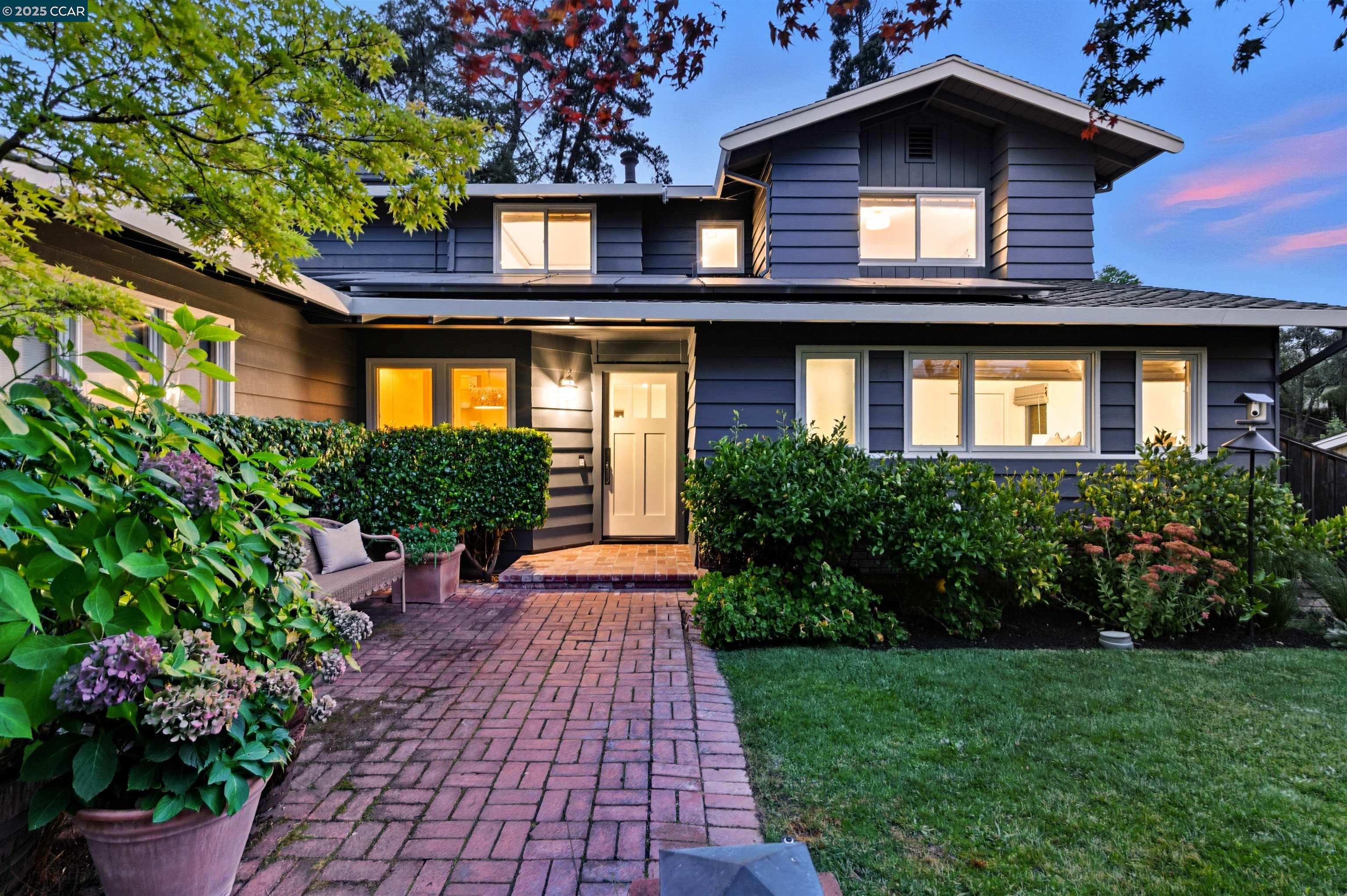 81 Coral Dr