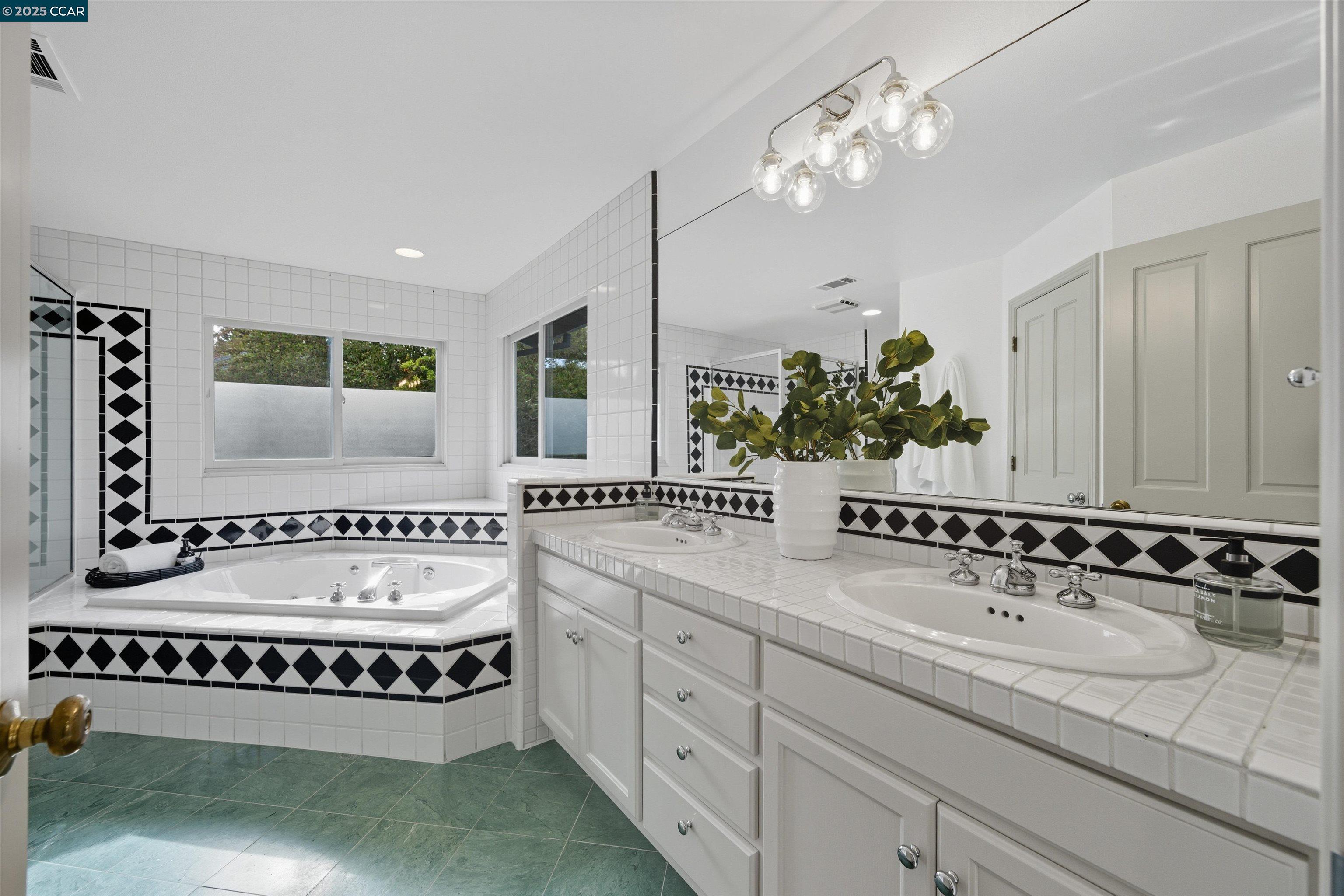 81 Coral Dr