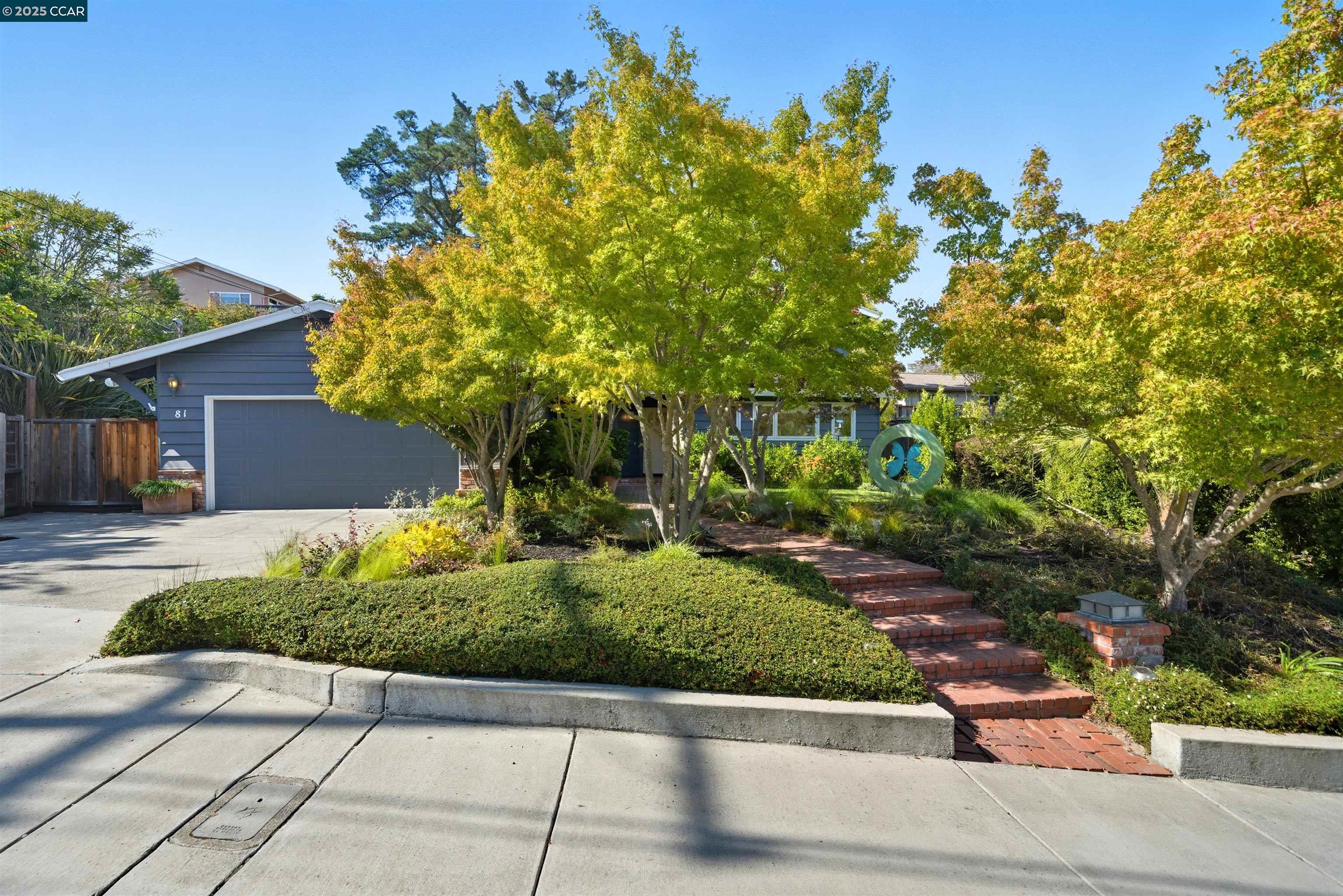 81 Coral Dr