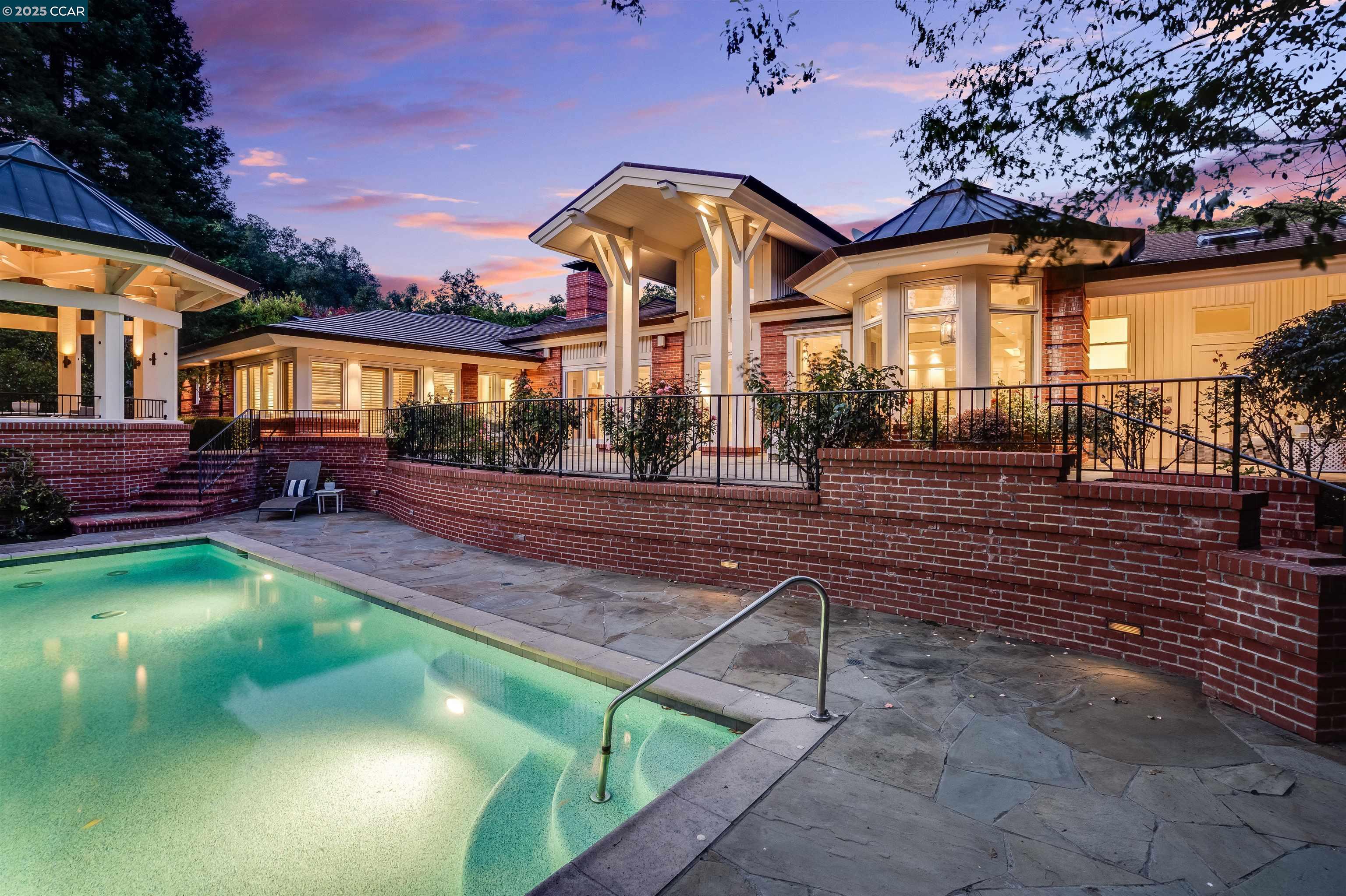 15 Orinda View Road, Orinda