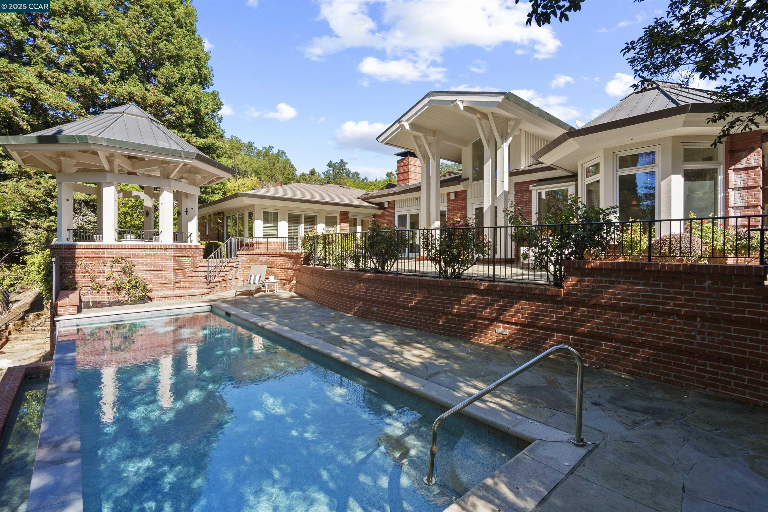 15 Orinda View Road, Orinda