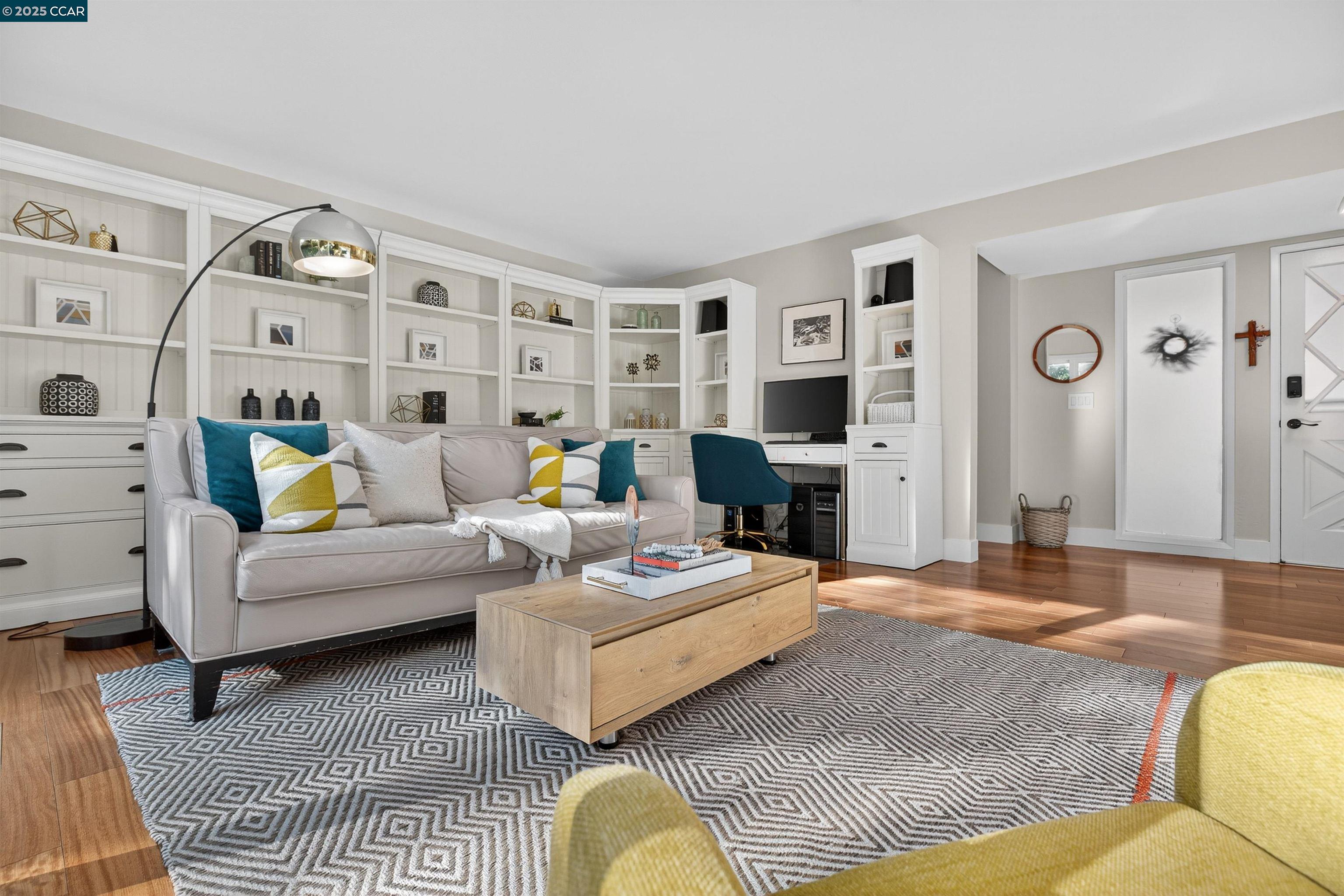 10 Chelton Ct, Orinda