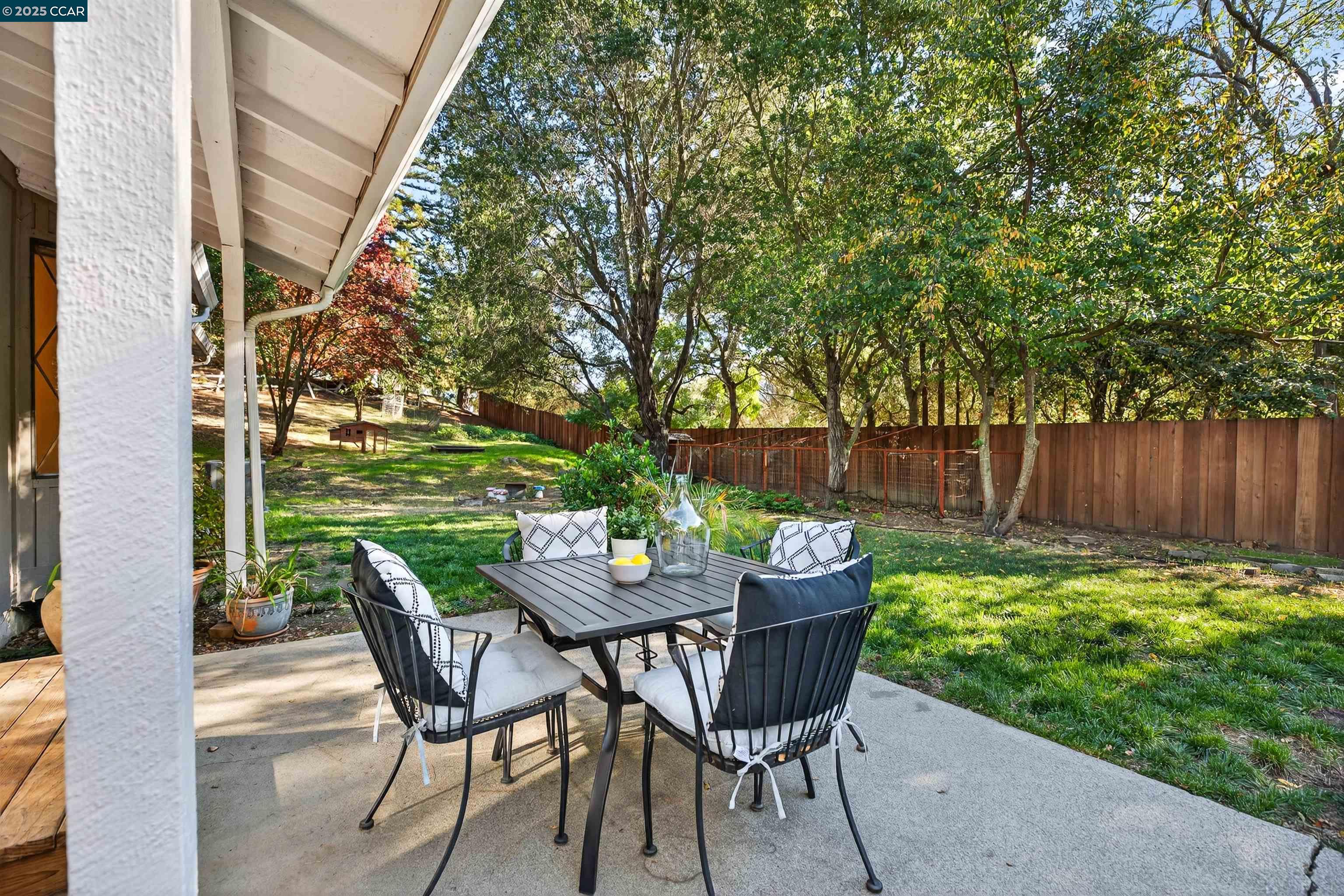 10 Chelton Ct, Orinda