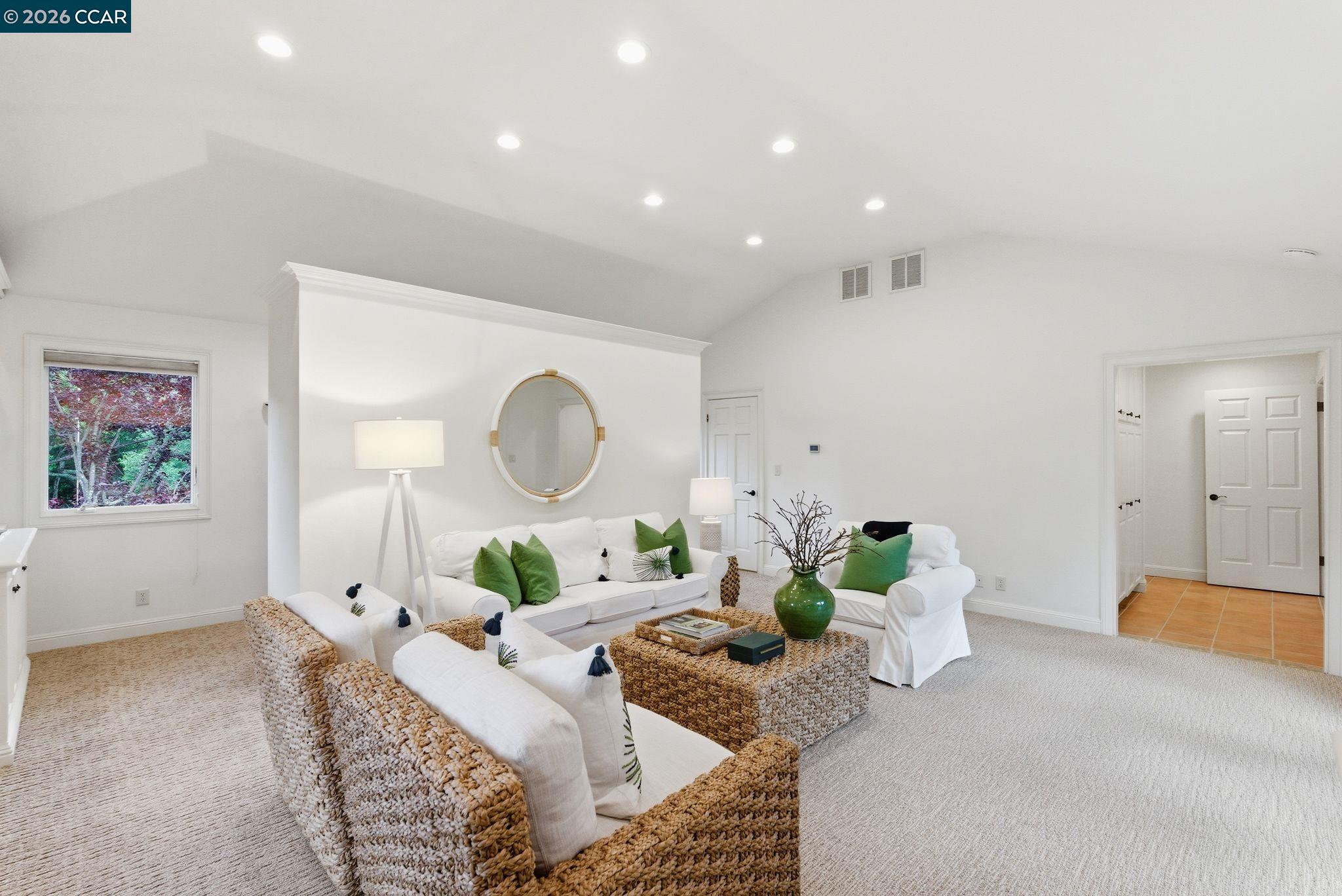 80 Tara Rd