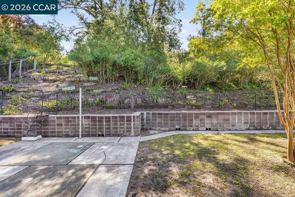 8 Ramona Drive