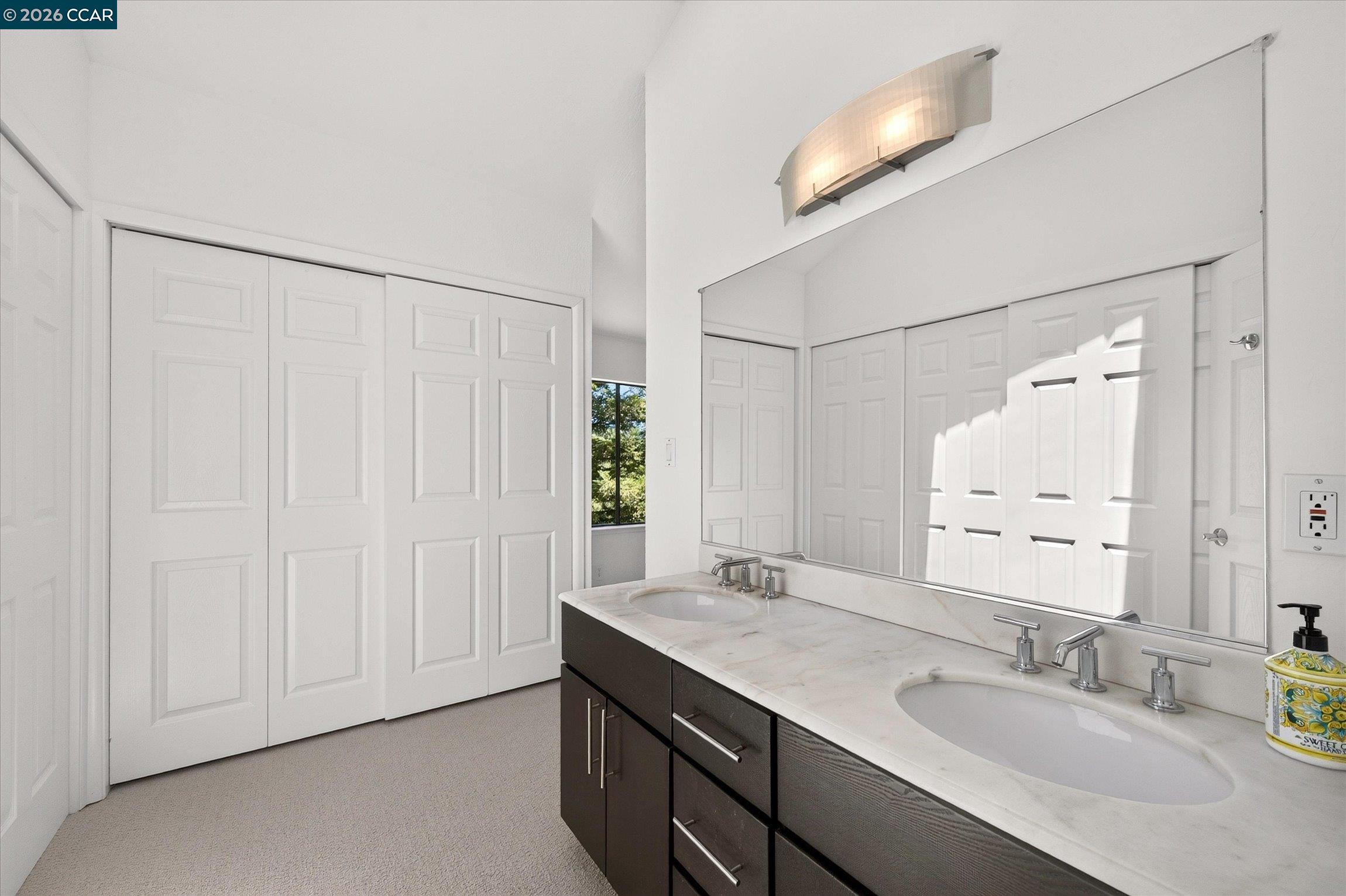 53 Sleepy Hollow Ln