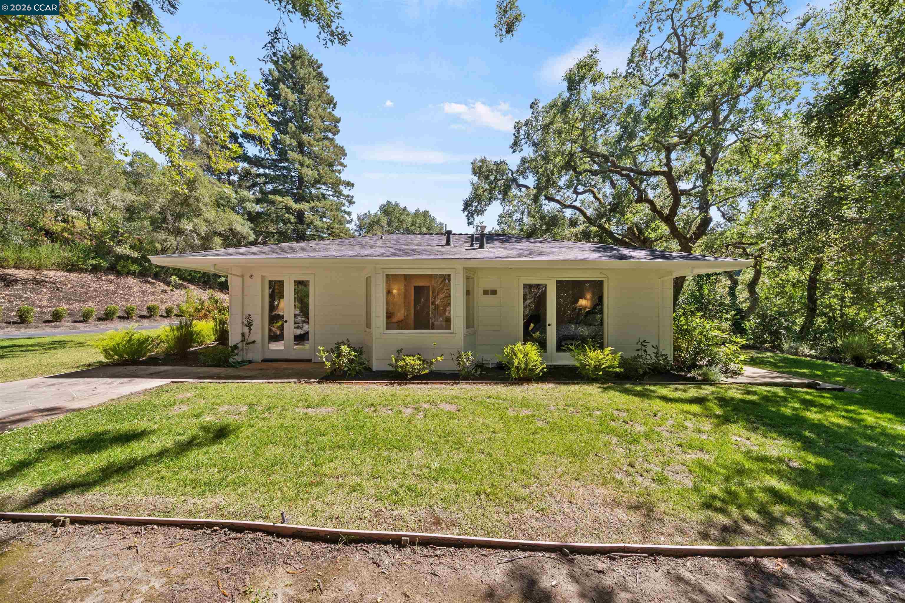 18 Sycamore Rd