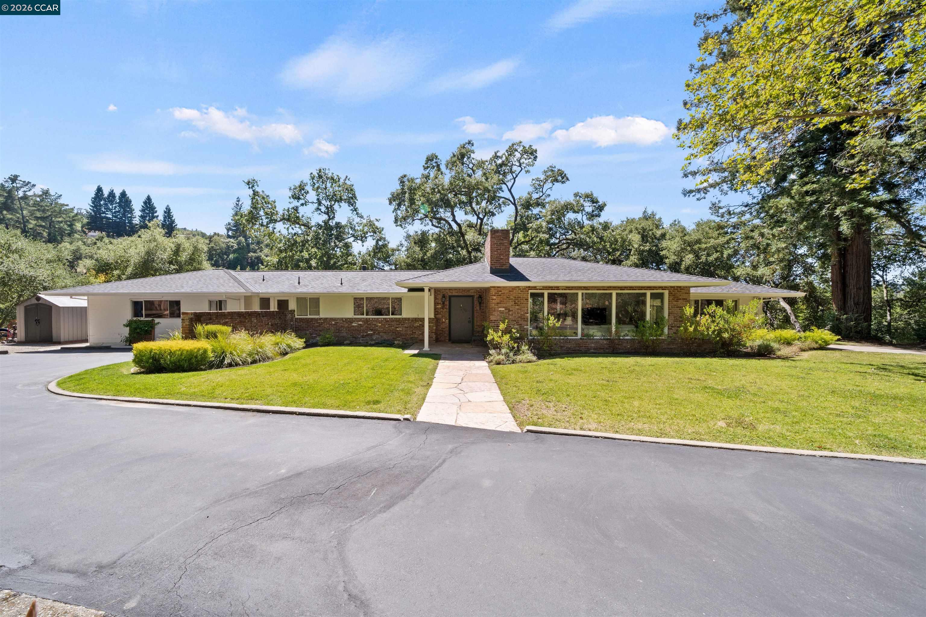 18 Sycamore Rd