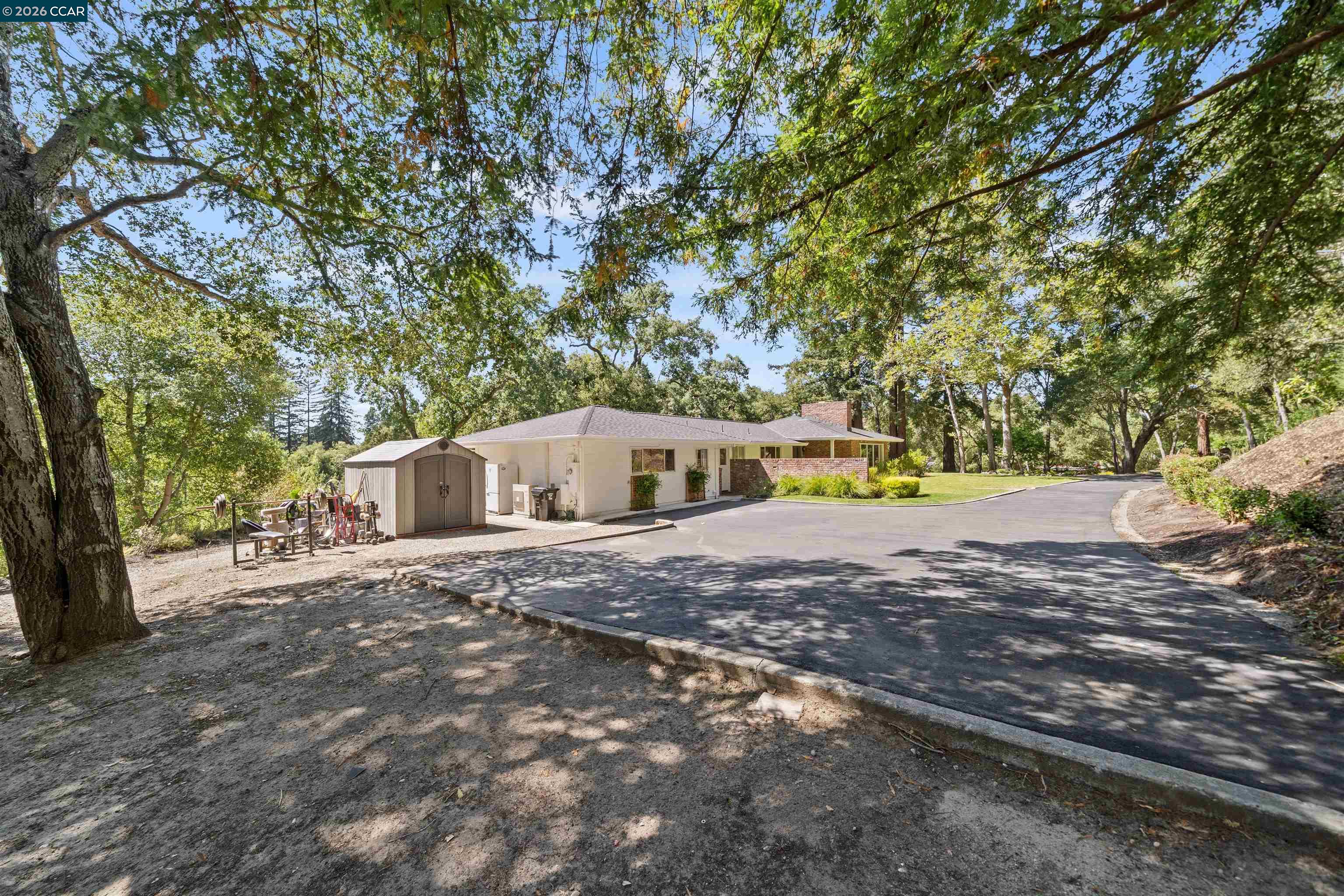 18 Sycamore Rd
