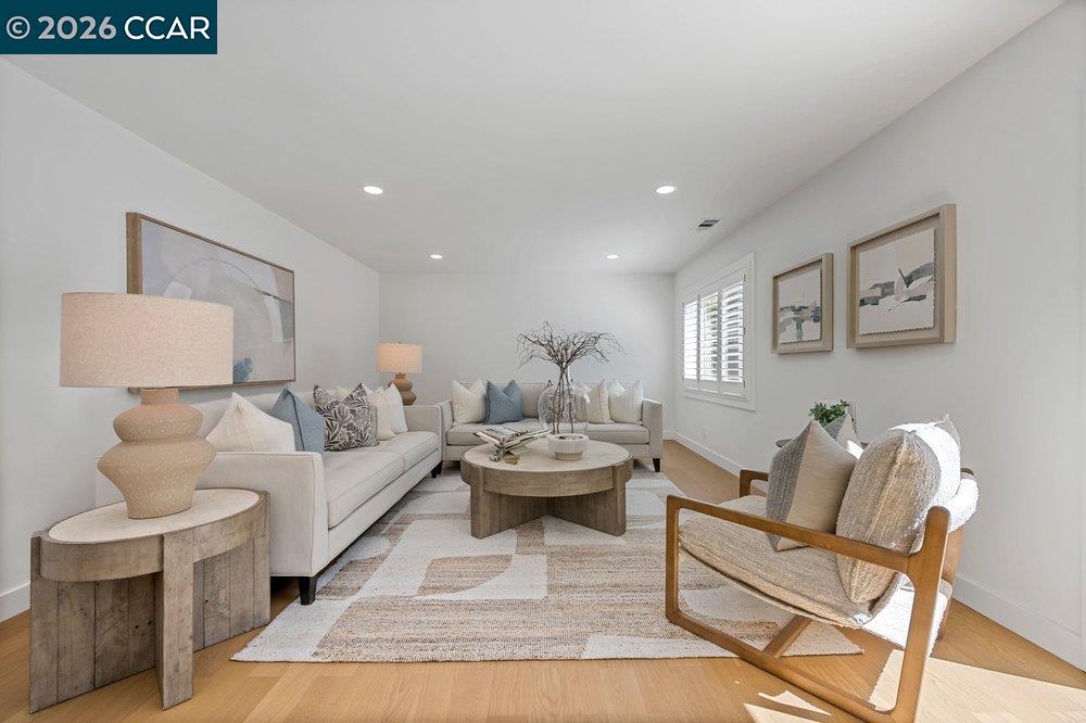 8 Ramona Dr