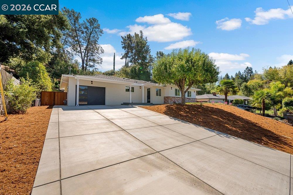 8 Ramona Dr