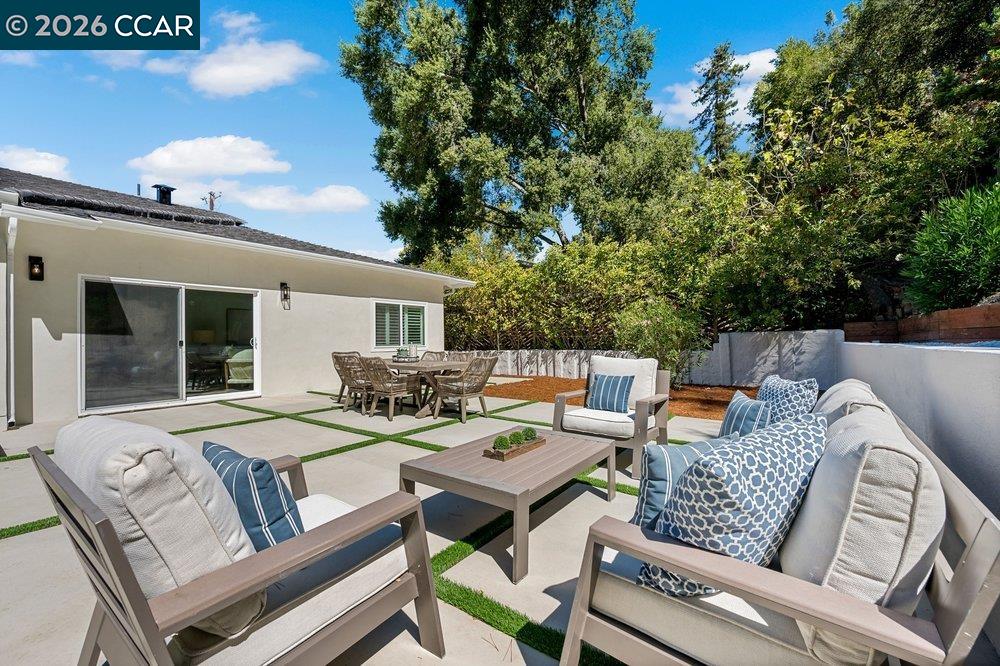 8 Ramona Dr