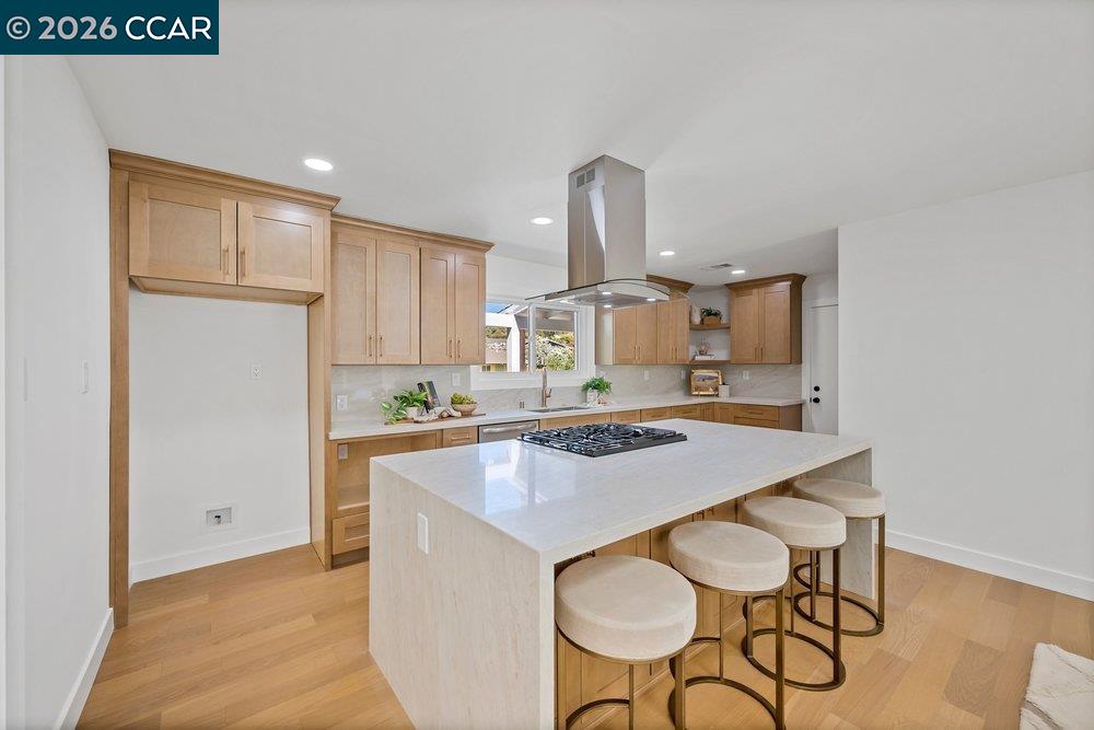 8 Ramona Dr
