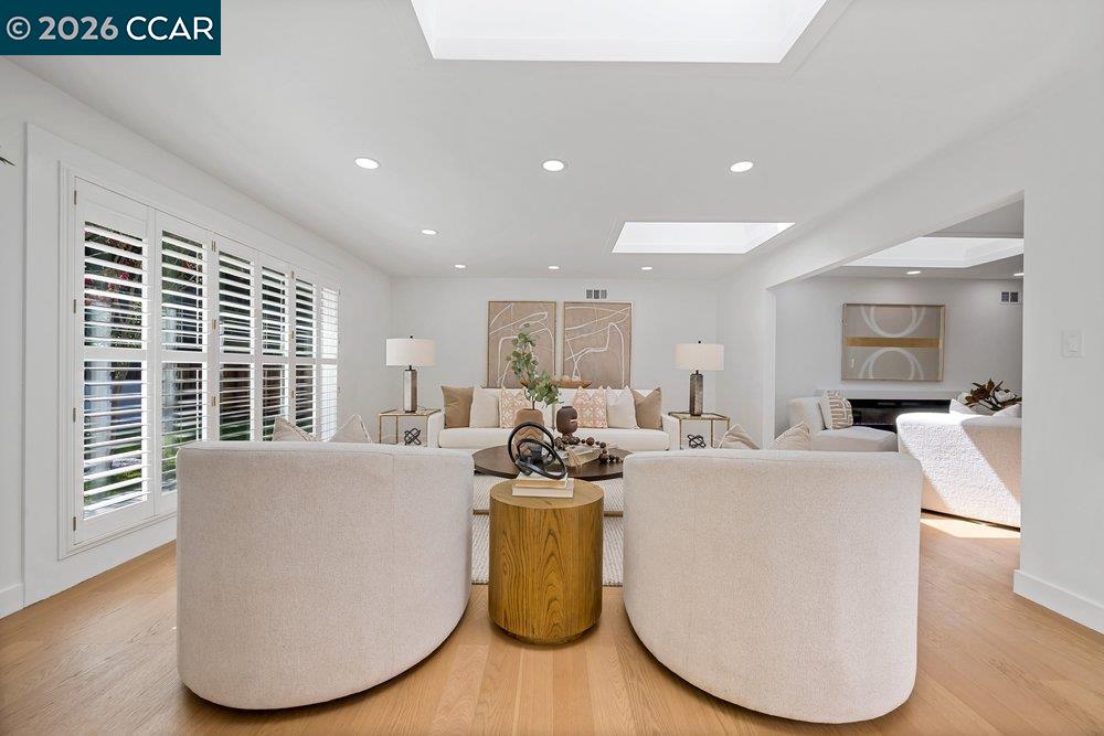 8 Ramona Dr