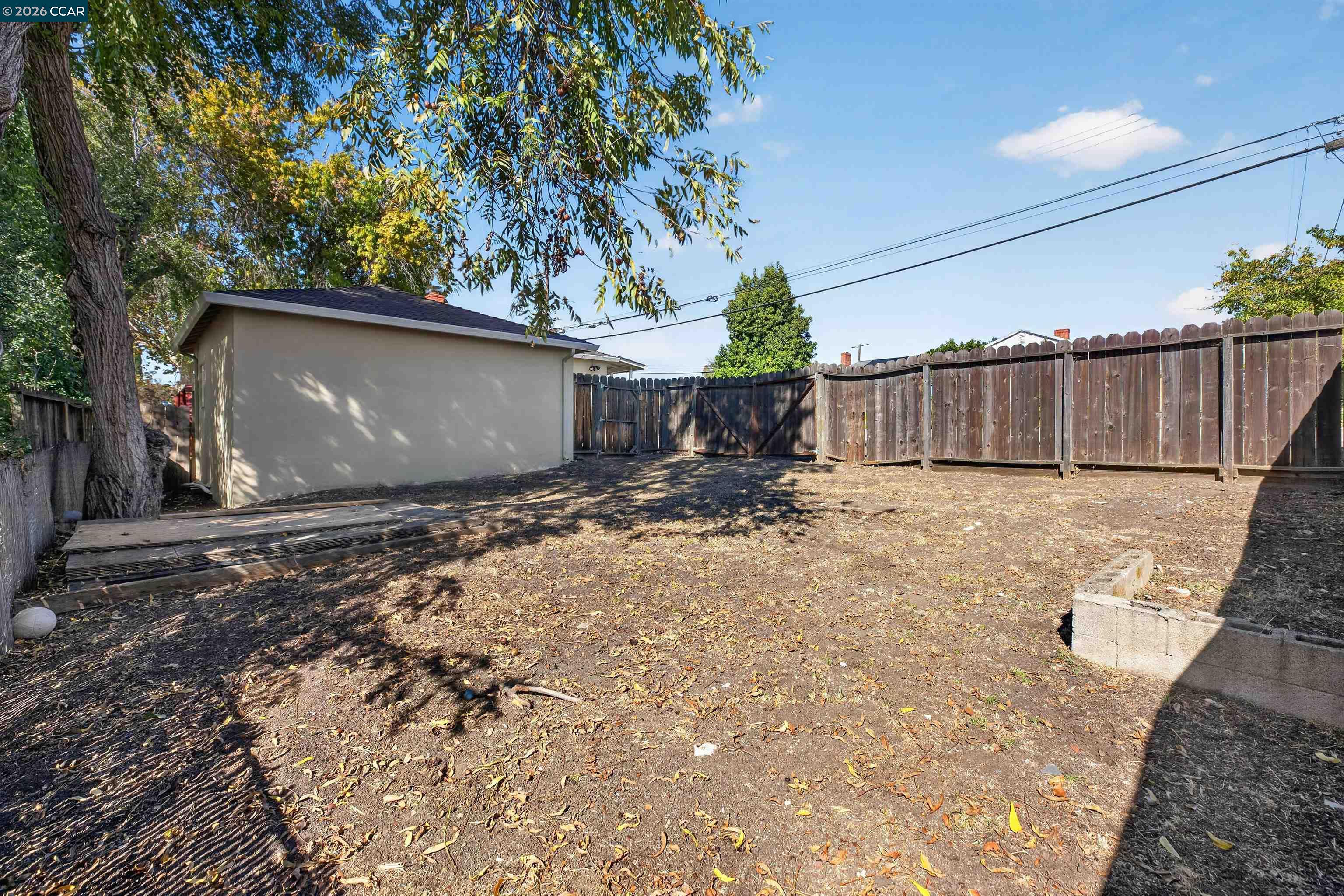 1900 Overhill Rd