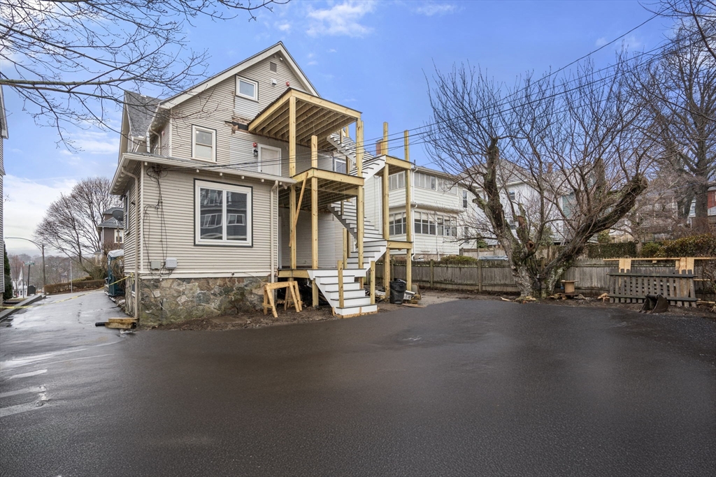 43 Ainsworth Street # 1