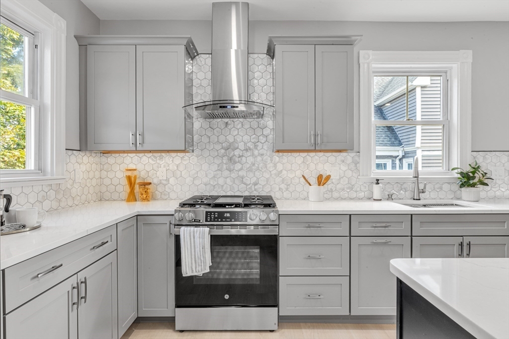 43 Ainsworth Street # 2