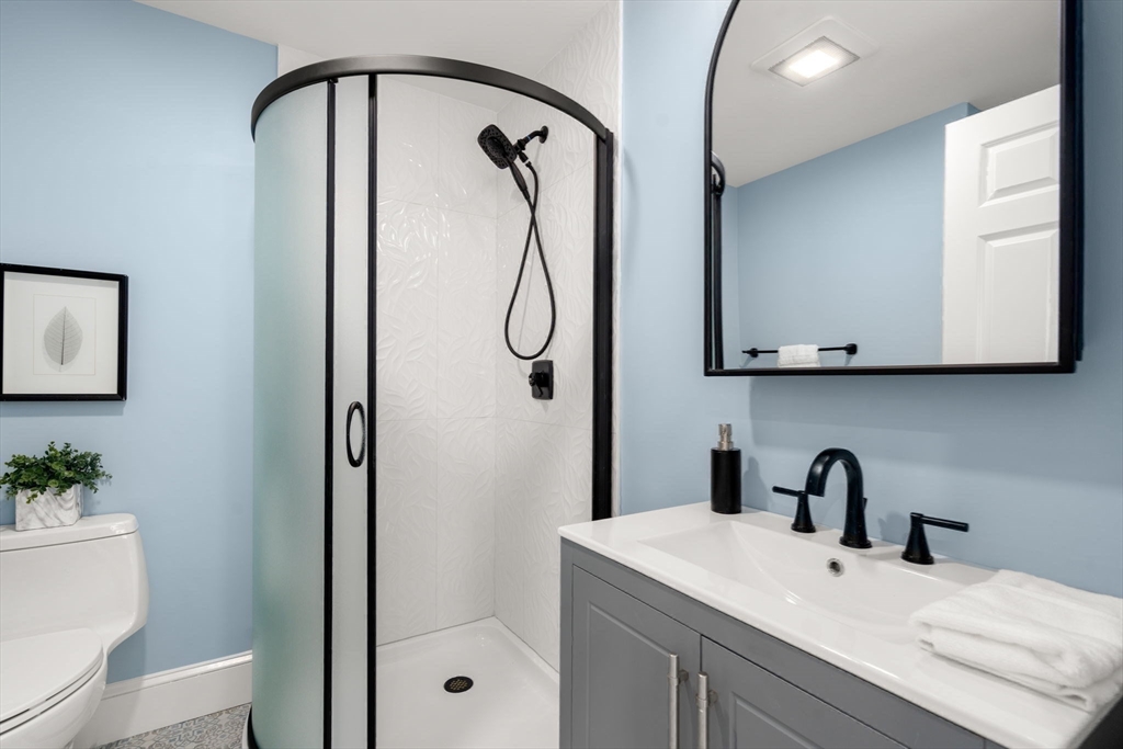 43 Ainsworth Street # 2