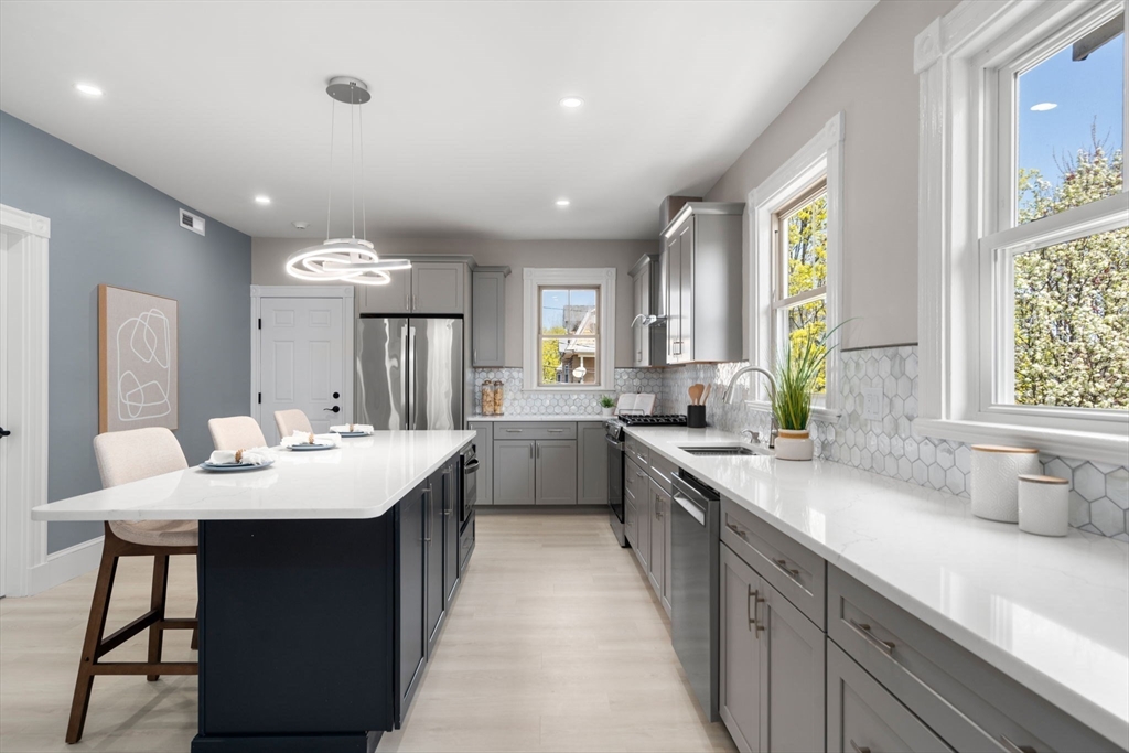 43 Ainsworth Street # 2