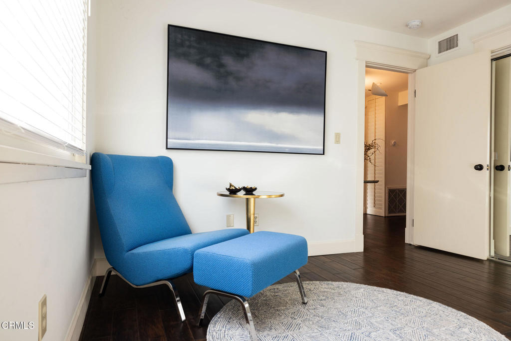 382 E California Boulevard 105