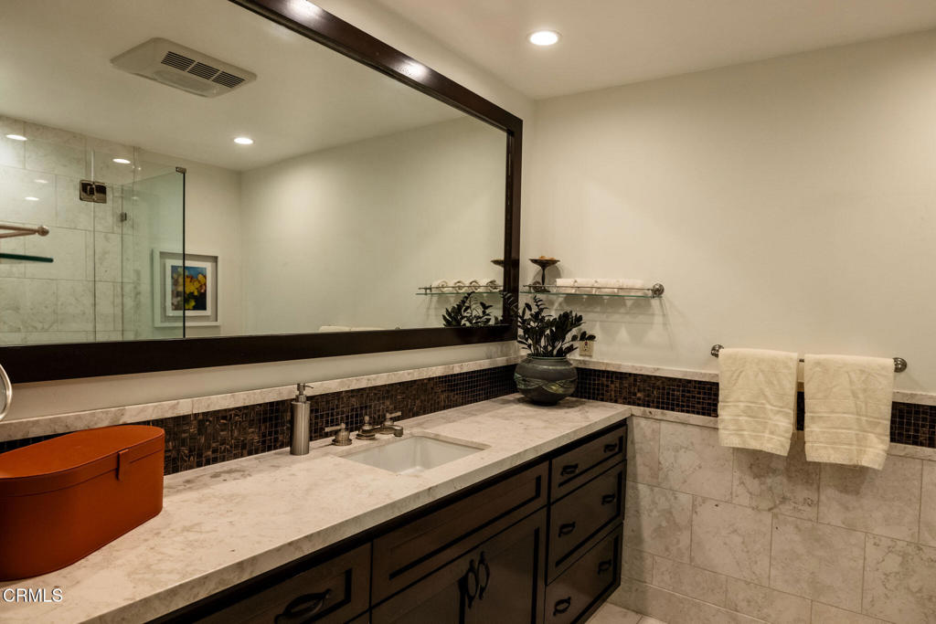 382 E California Boulevard 105