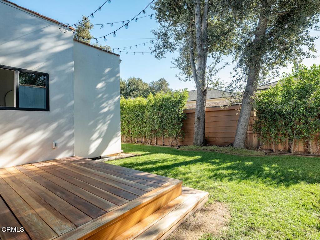 229 S Grand Oaks Avenue