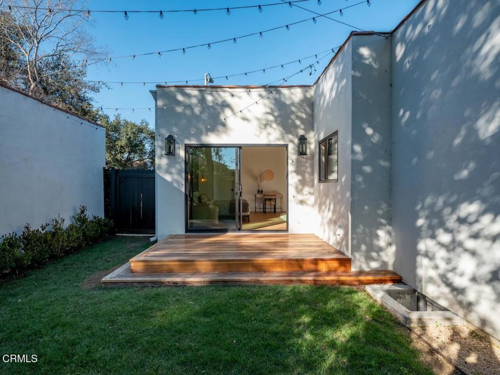 229 S Grand Oaks Avenue