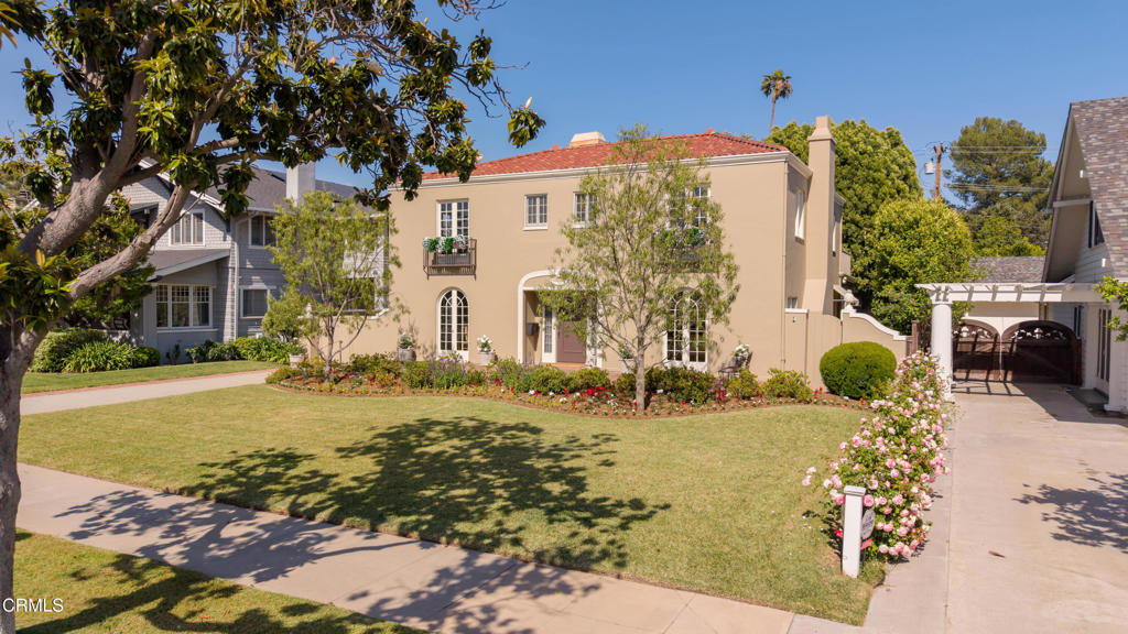 704 S Oakland Avenue