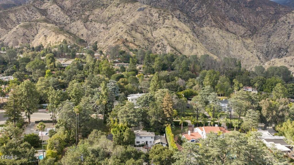 2060 E Altadena Drive