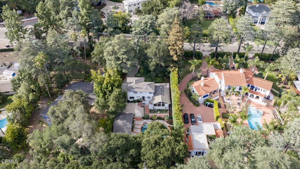 2060 E Altadena Drive