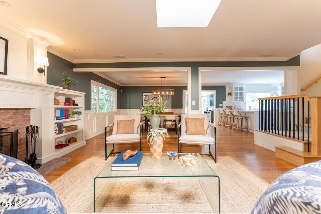 2060 E Altadena Drive
