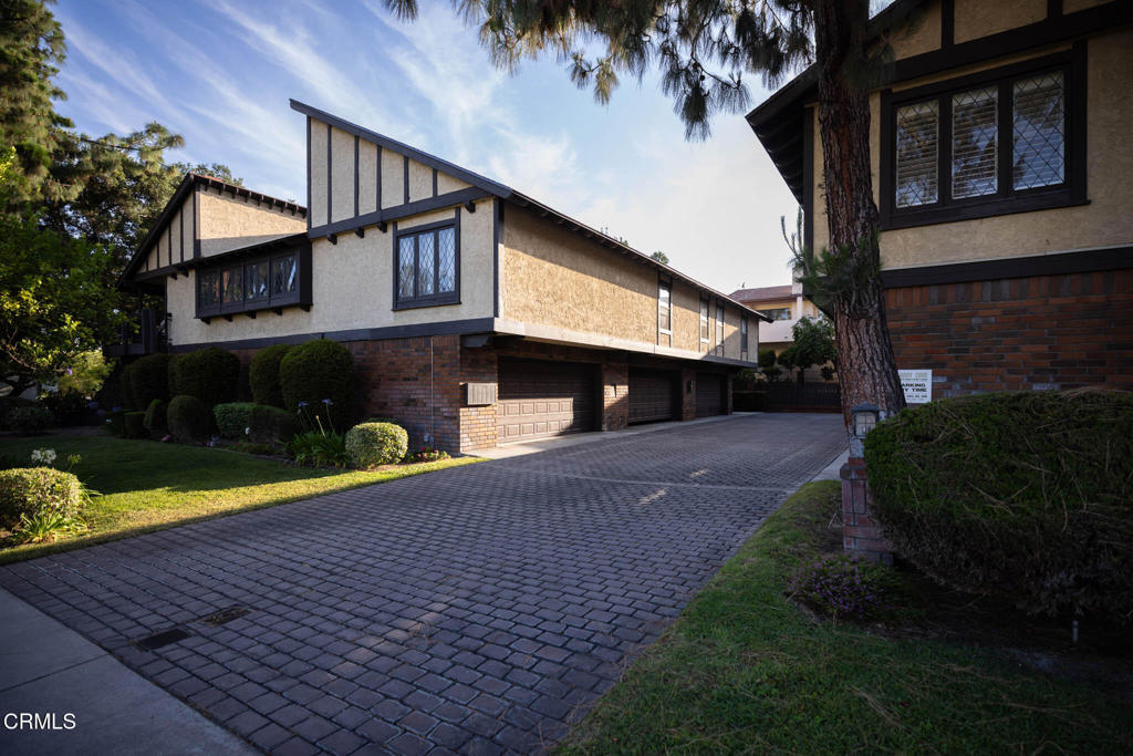 503 W Duarte Road 6