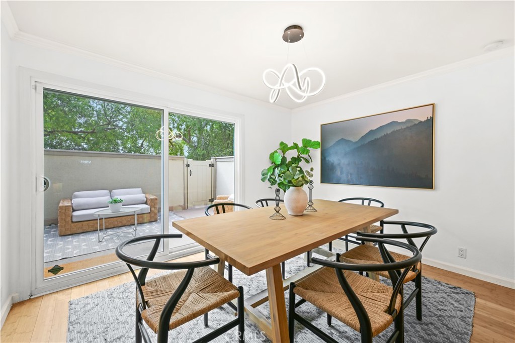 2439 Loma Vista Street