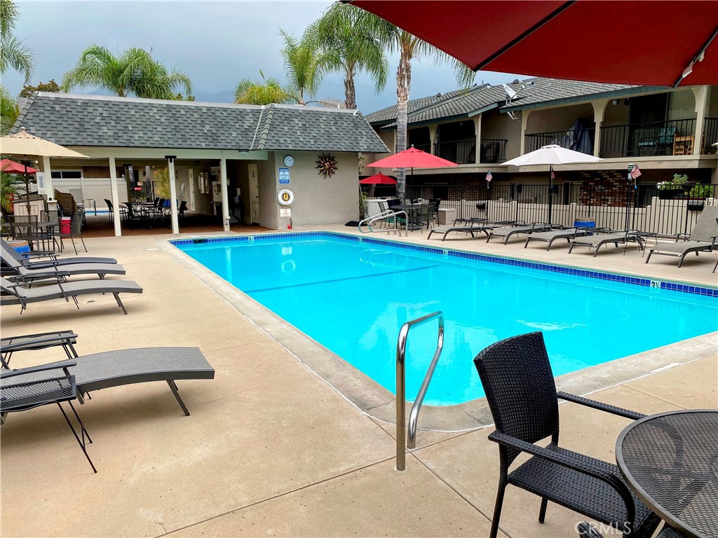 2439 Loma Vista Street