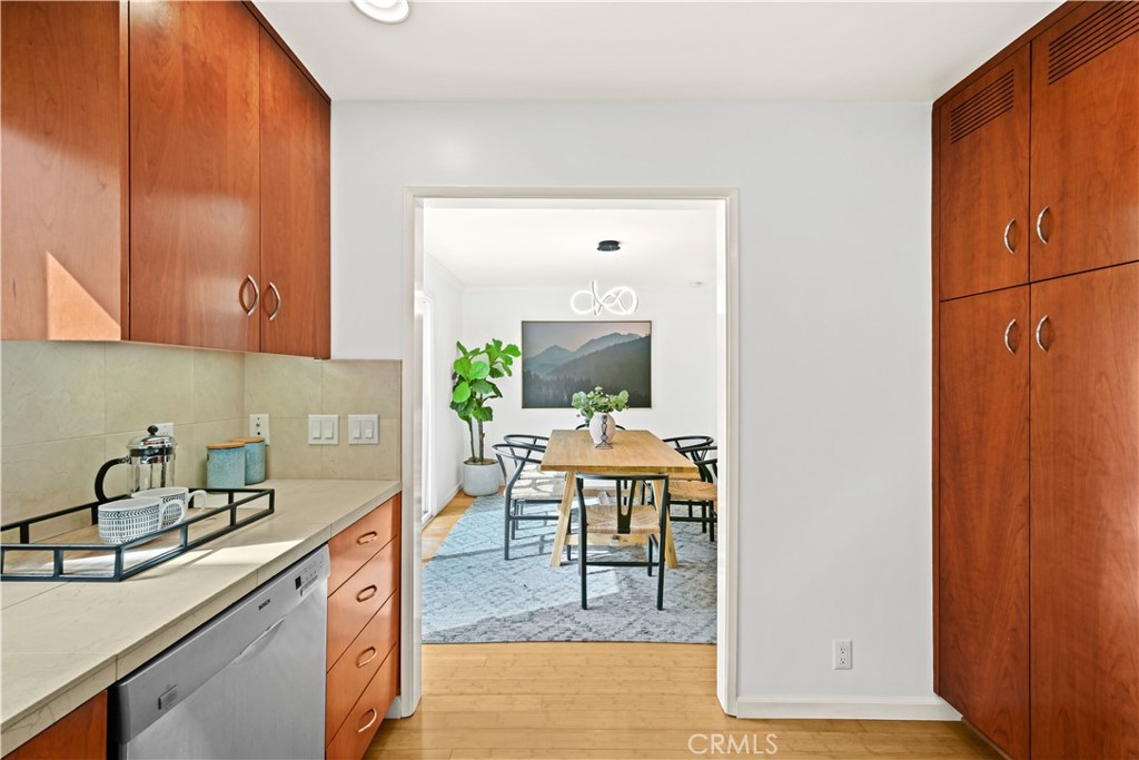 2439 Loma Vista Street