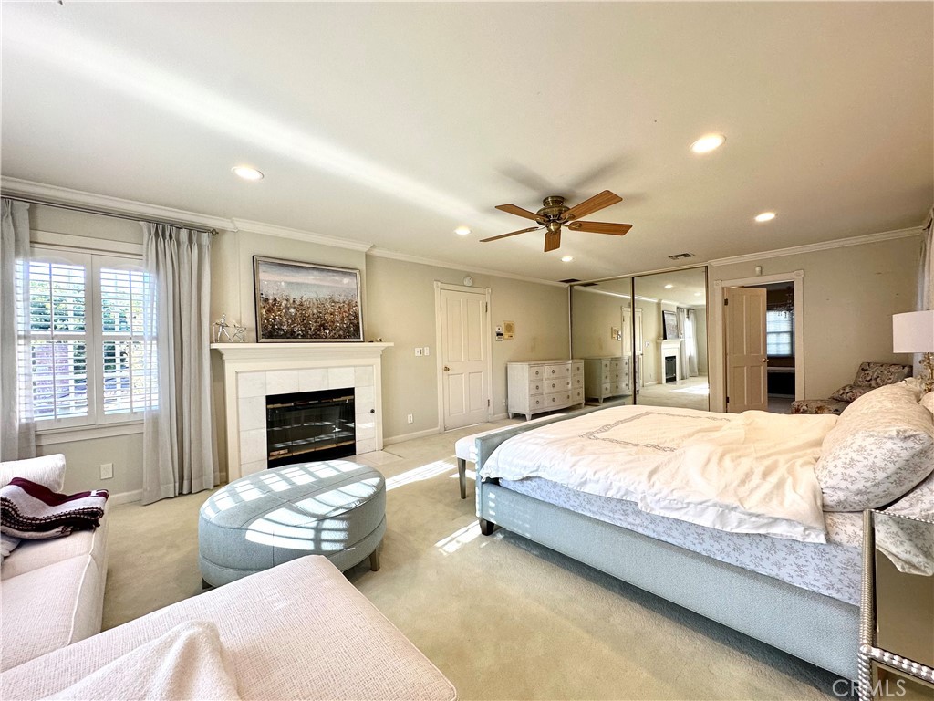 2210 El Molino Place